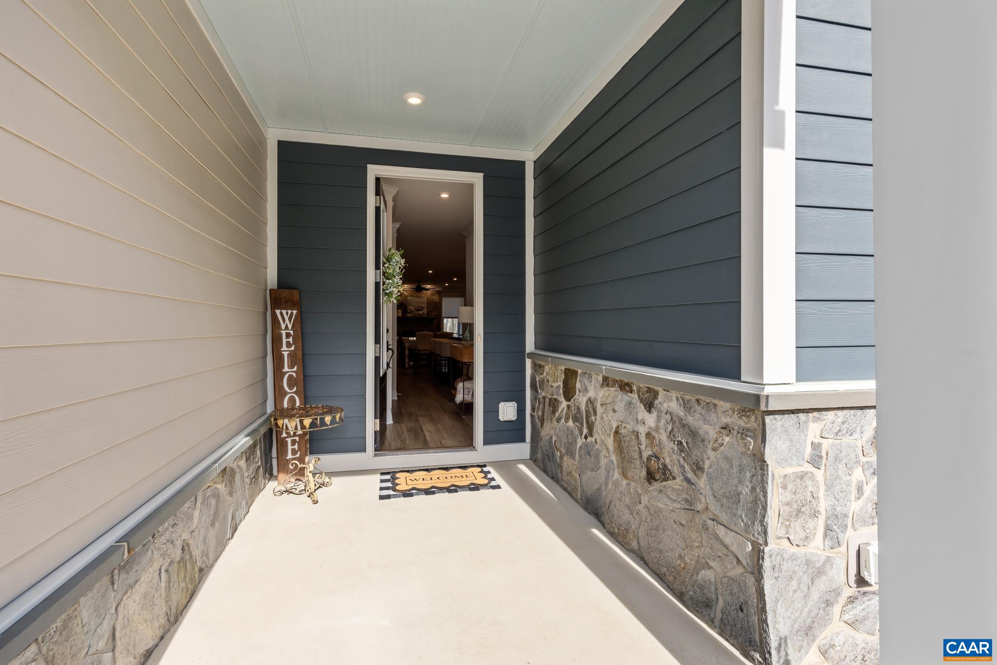 1313 LACONIA LN