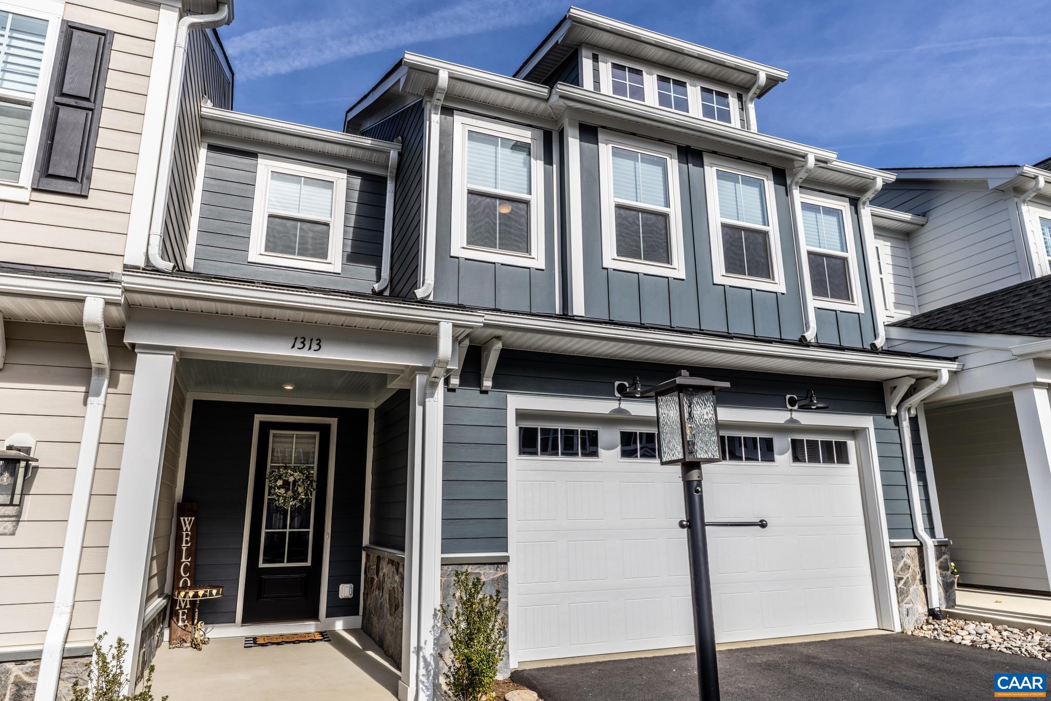 1313 LACONIA LN
