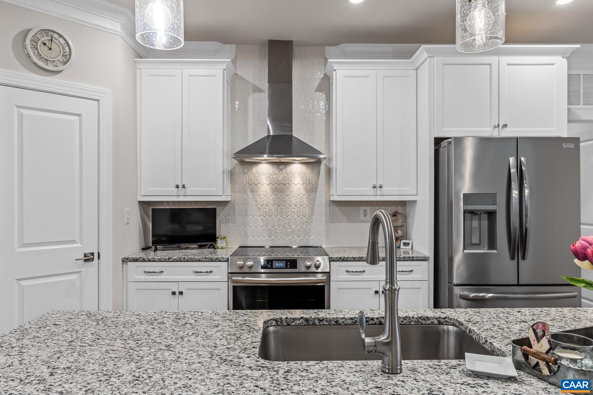1313 LACONIA LN