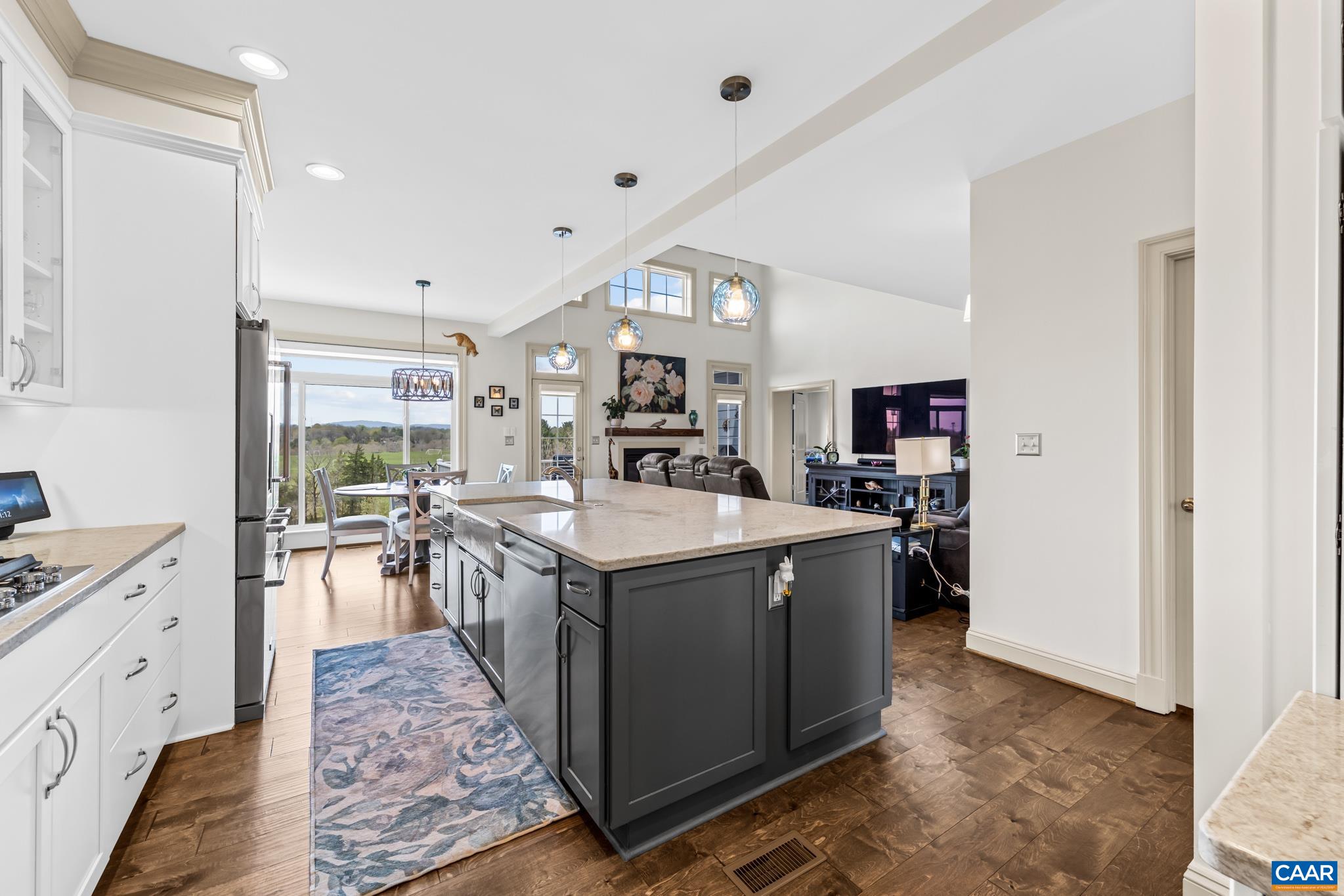1885 MARIETTA DR
