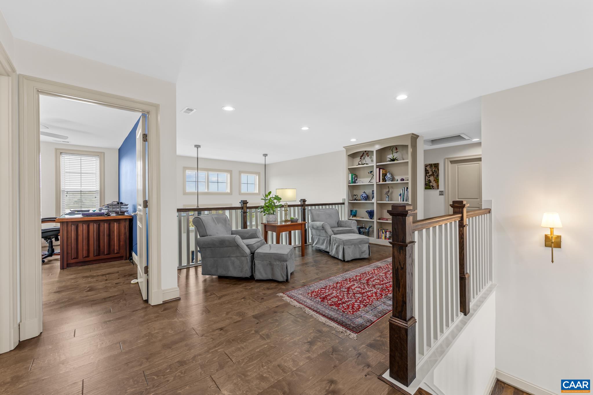 1885 MARIETTA DR