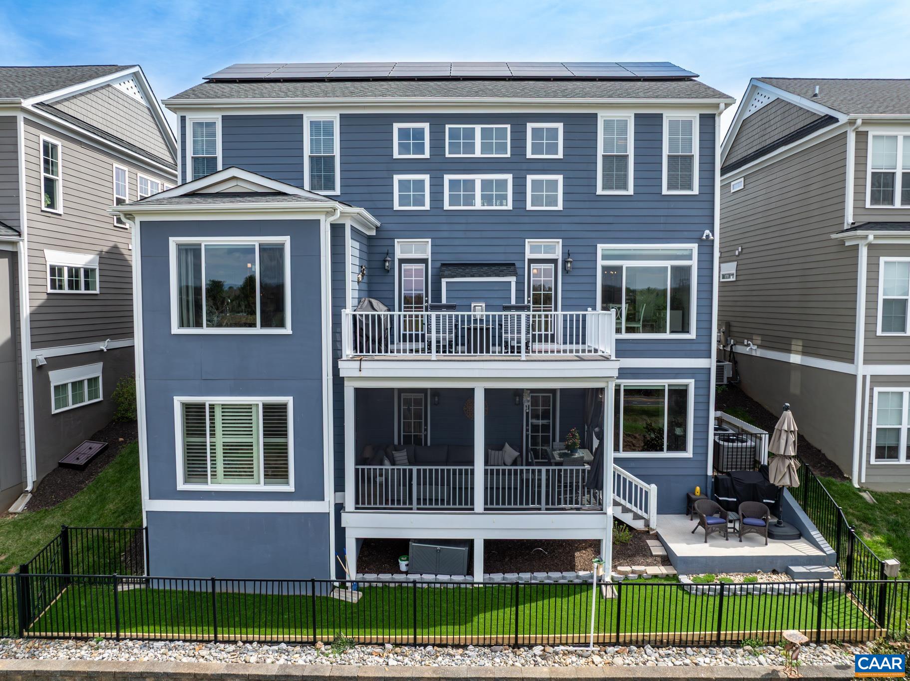 1885 MARIETTA DR