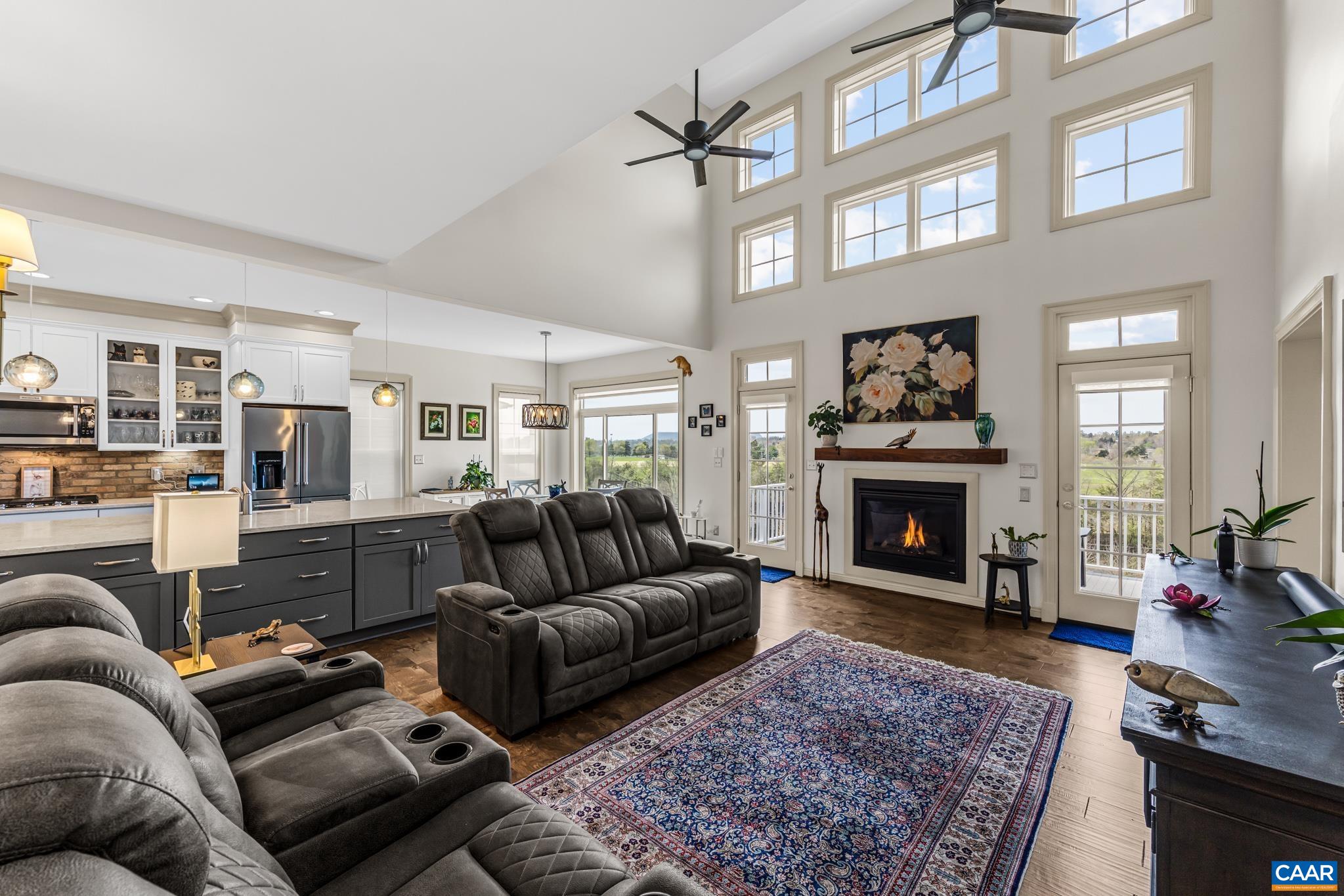 1885 MARIETTA DR