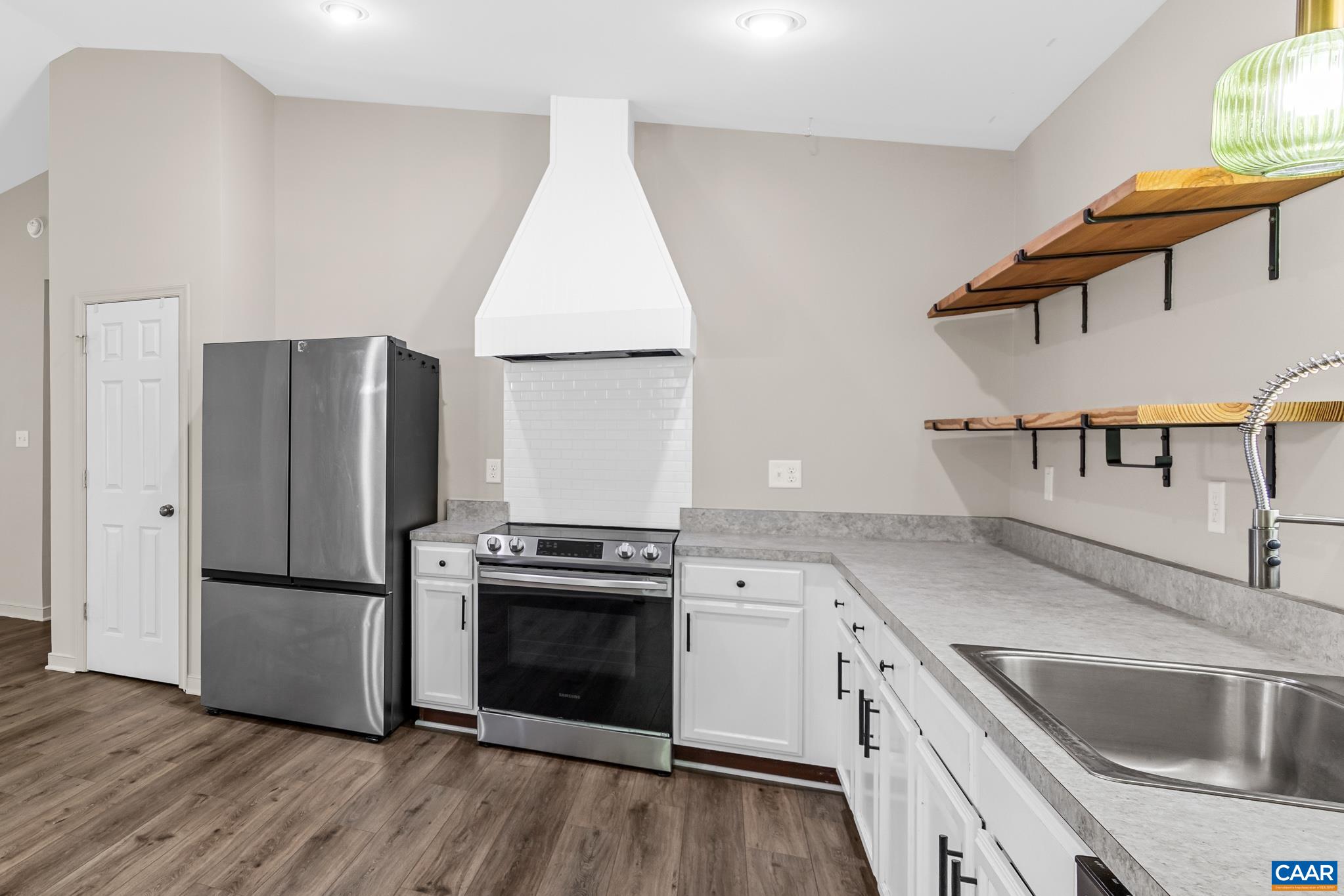 270 WINDING RIDGE WAY