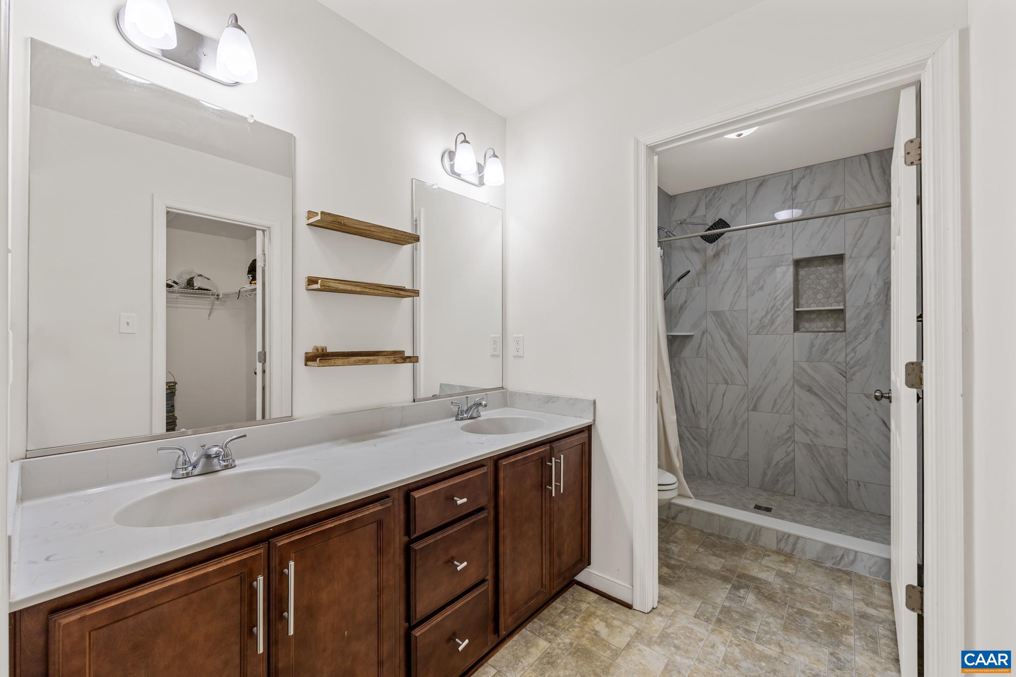 270 WINDING RIDGE WAY