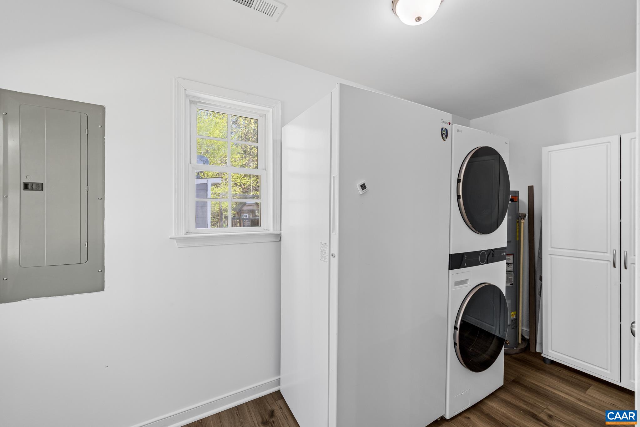 270 WINDING RIDGE WAY