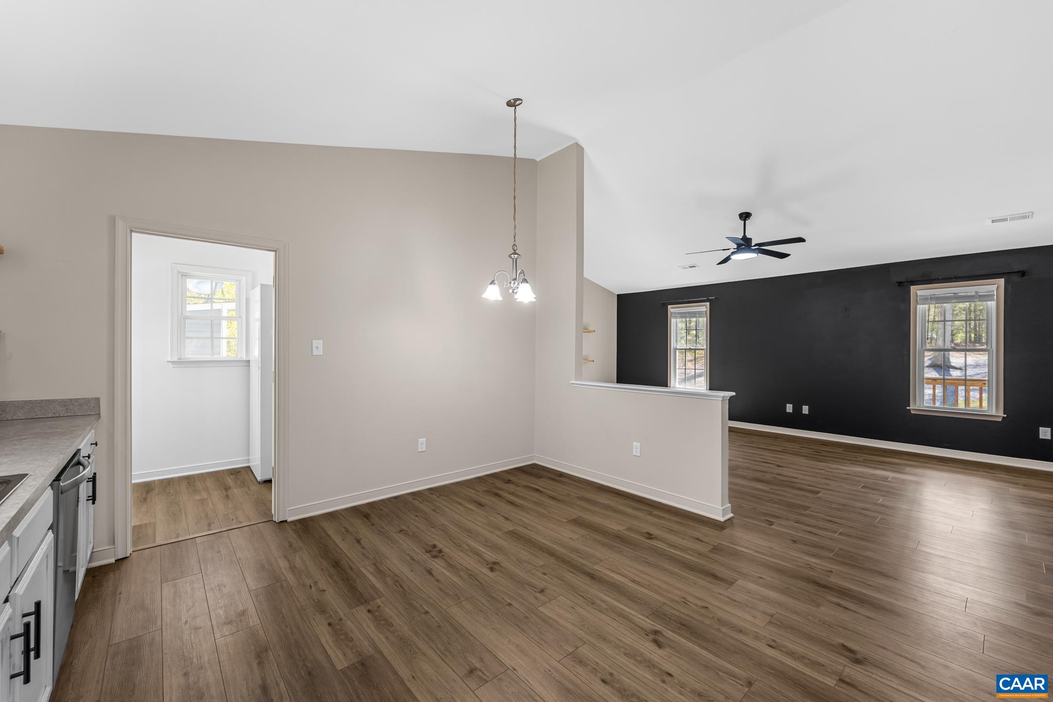 270 WINDING RIDGE WAY