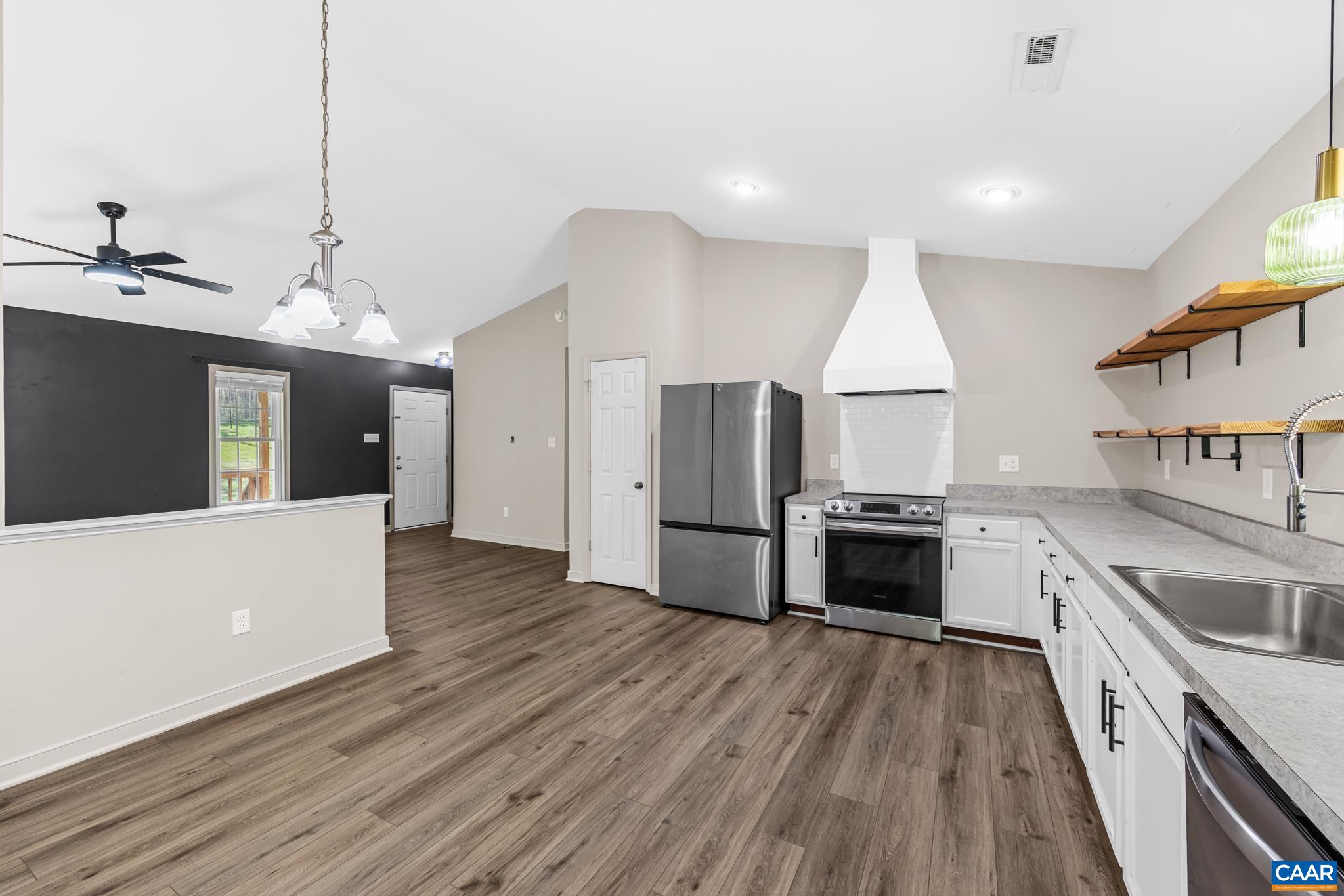 270 WINDING RIDGE WAY