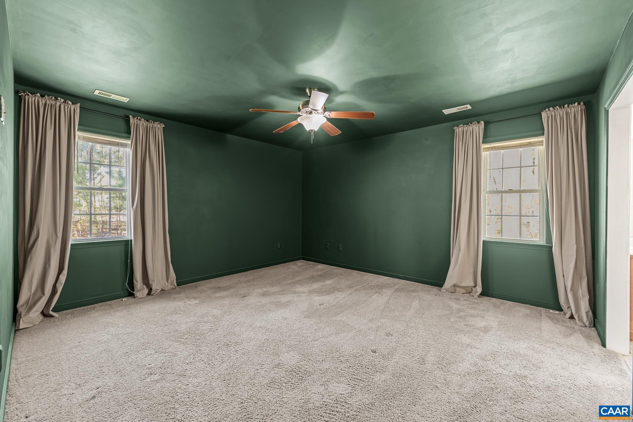 270 WINDING RIDGE WAY