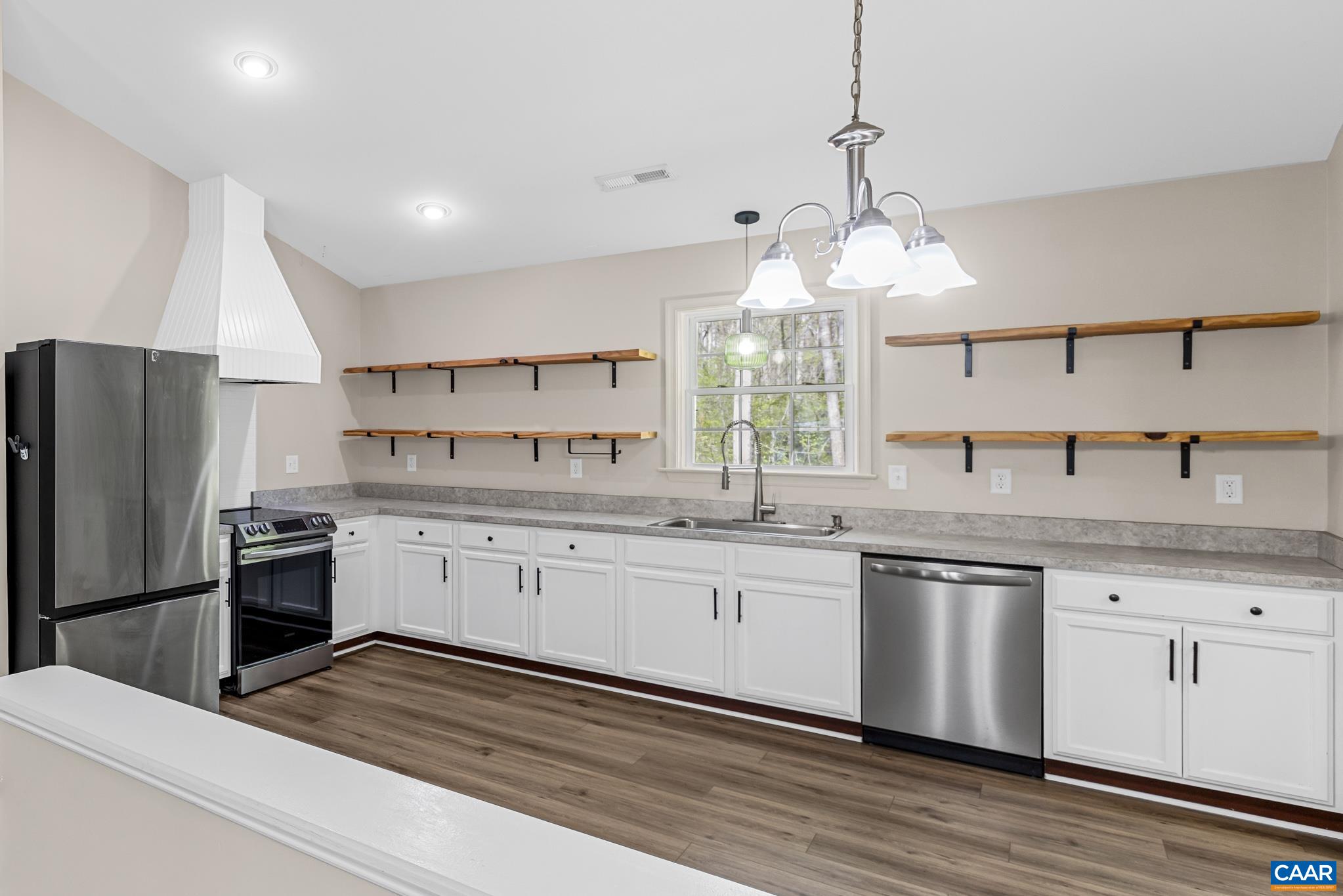 270 WINDING RIDGE WAY