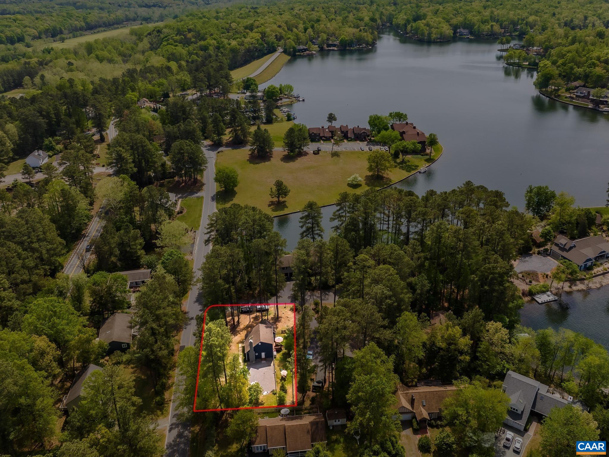 942 JEFFERSON DR
