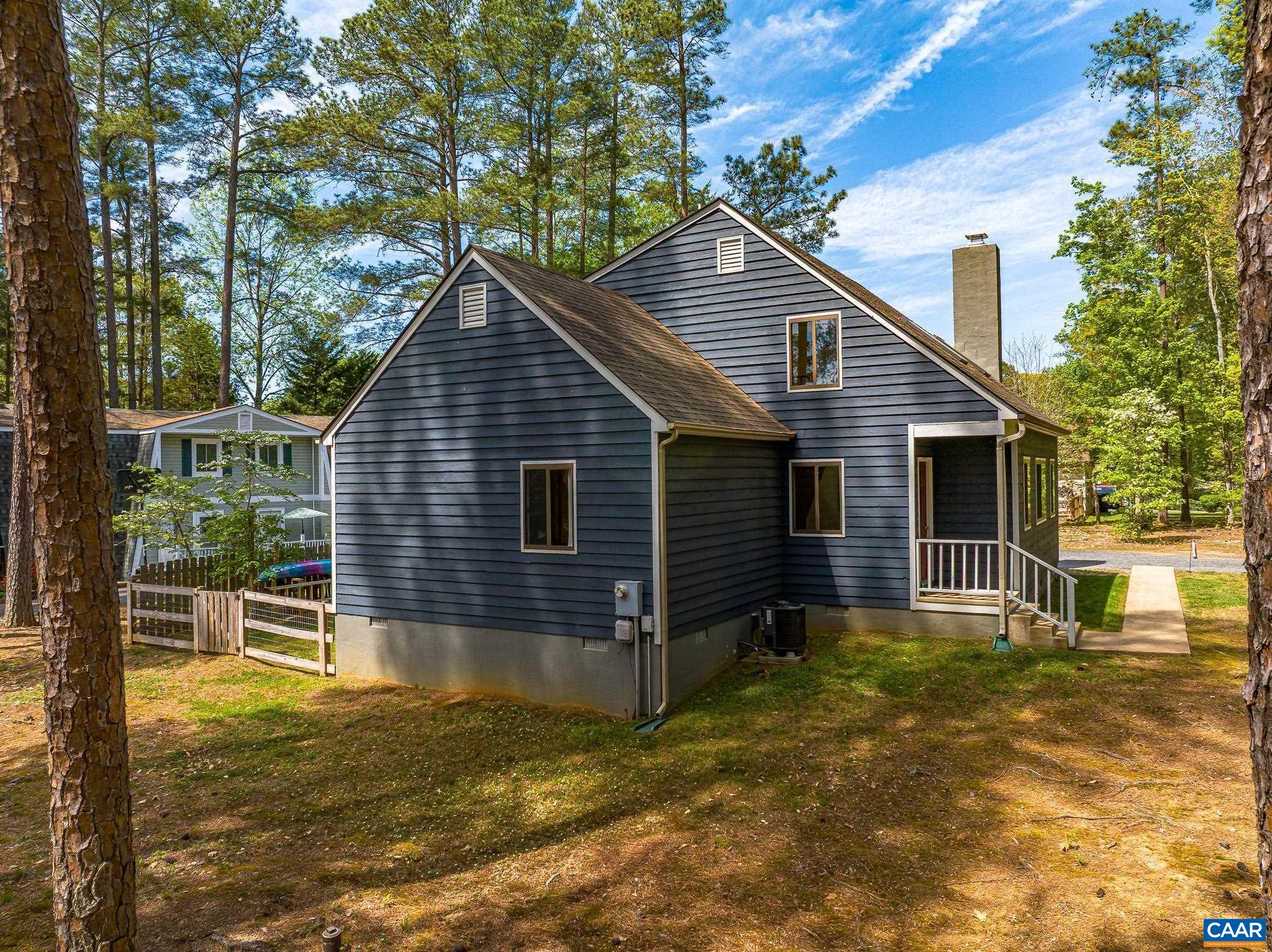 942 JEFFERSON DR