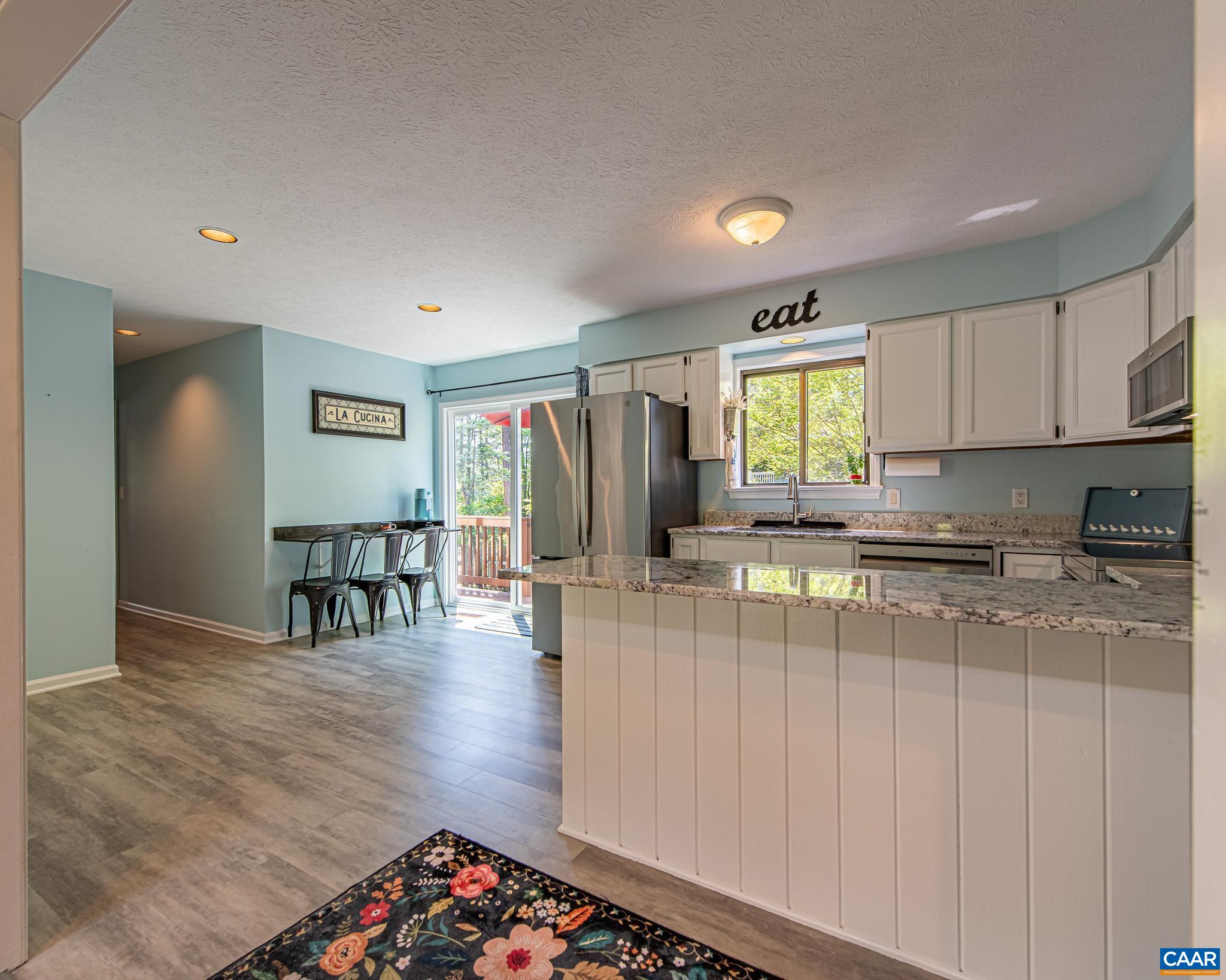 942 JEFFERSON DR