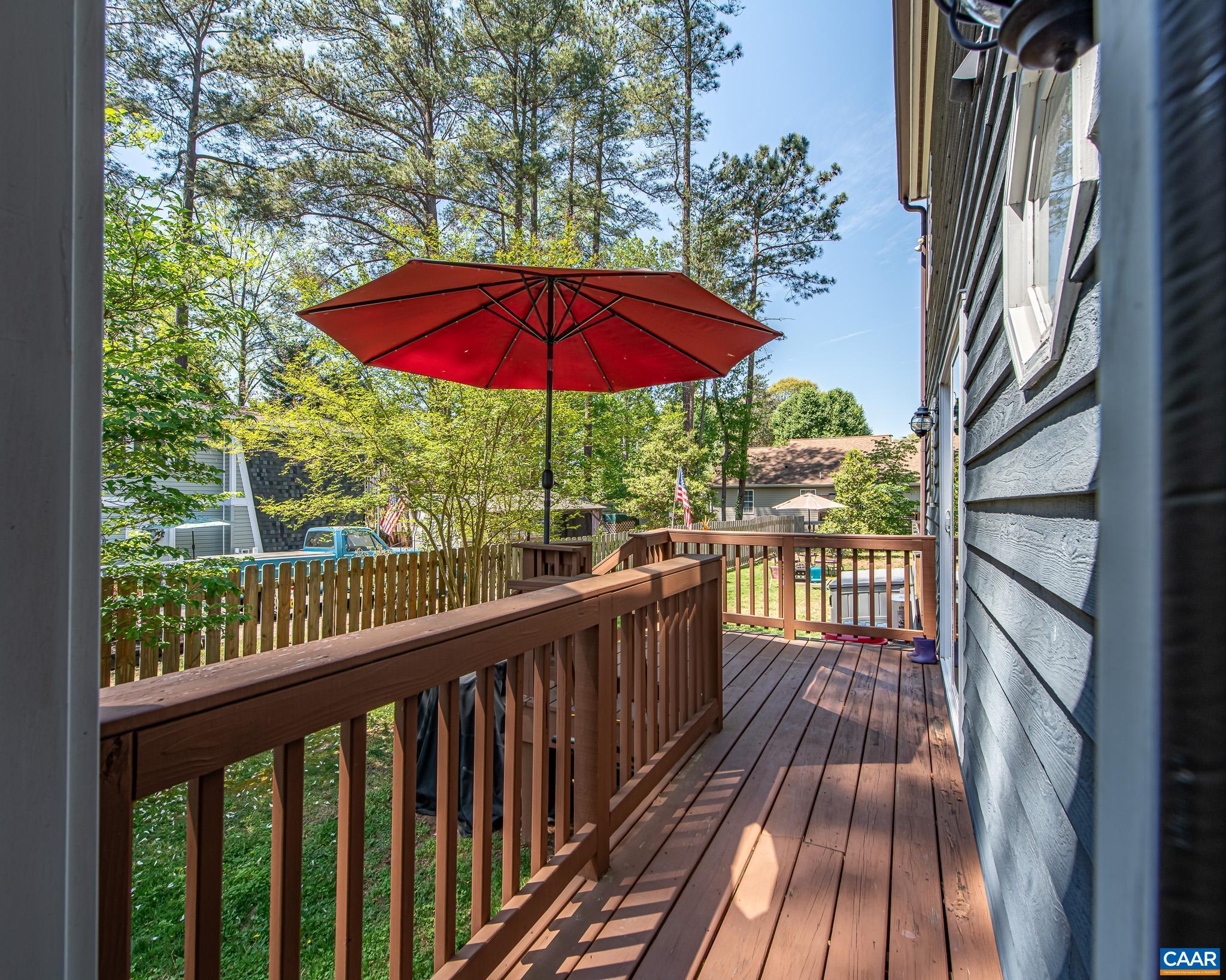 942 JEFFERSON DR
