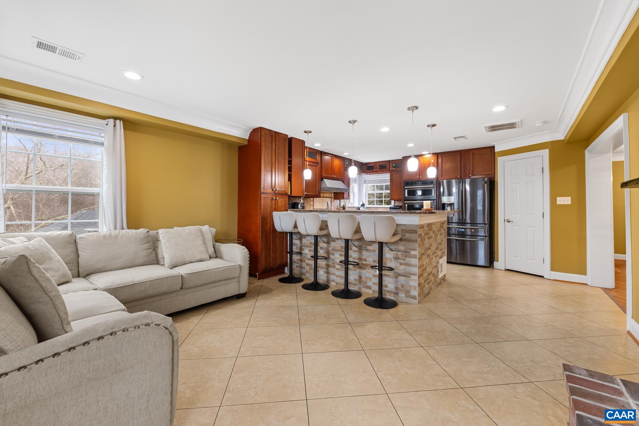 15760 FOX CHASE LN