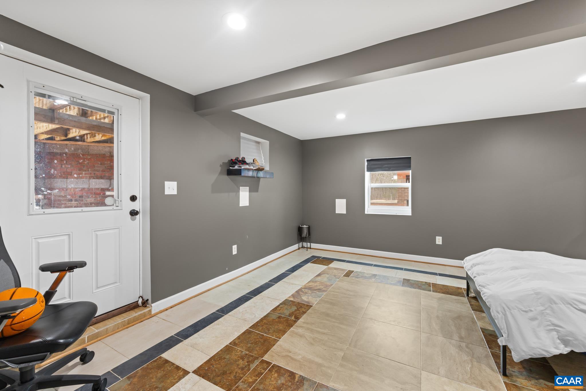 15760 FOX CHASE LN