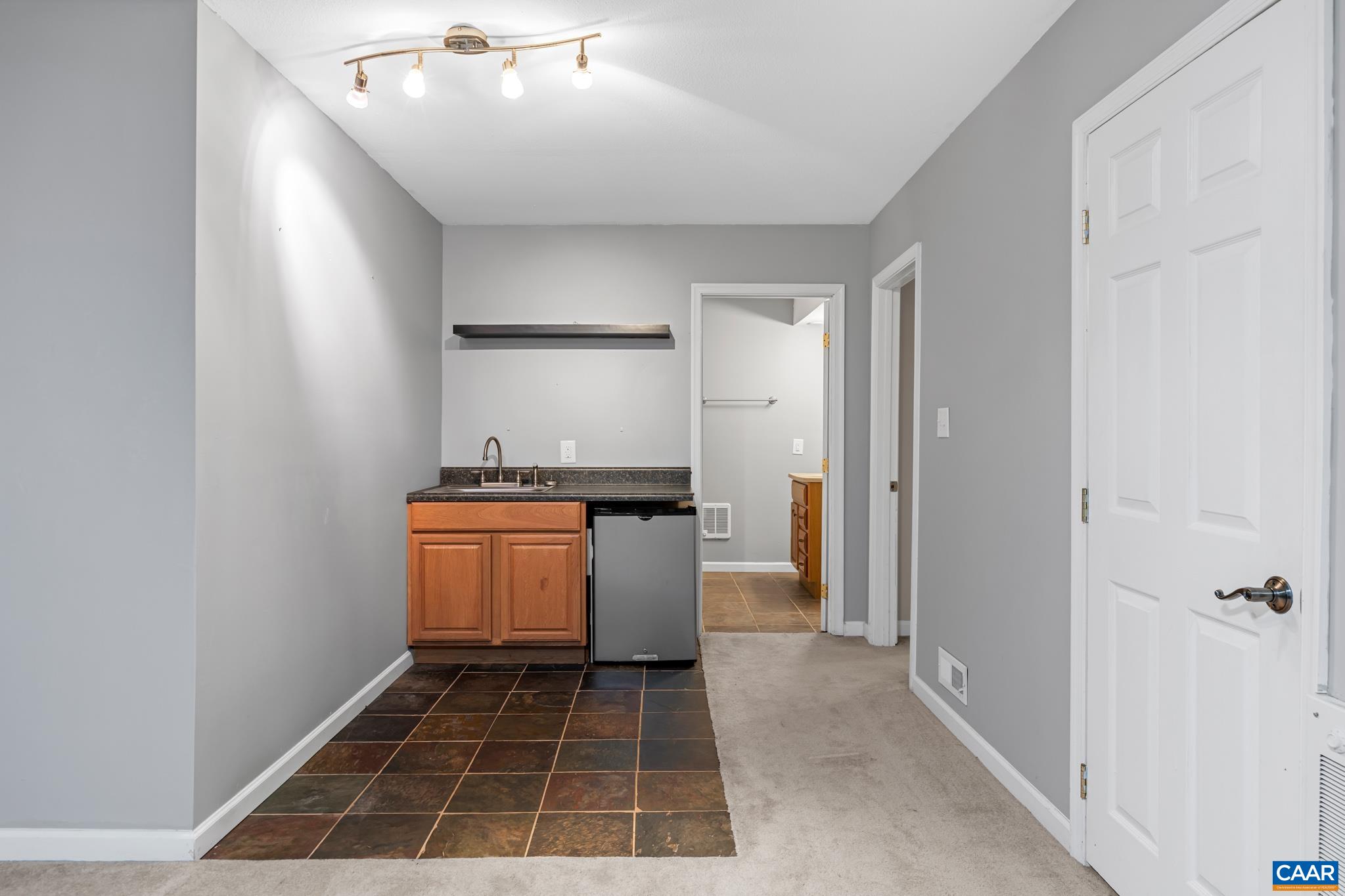 495 JEFFERS DR