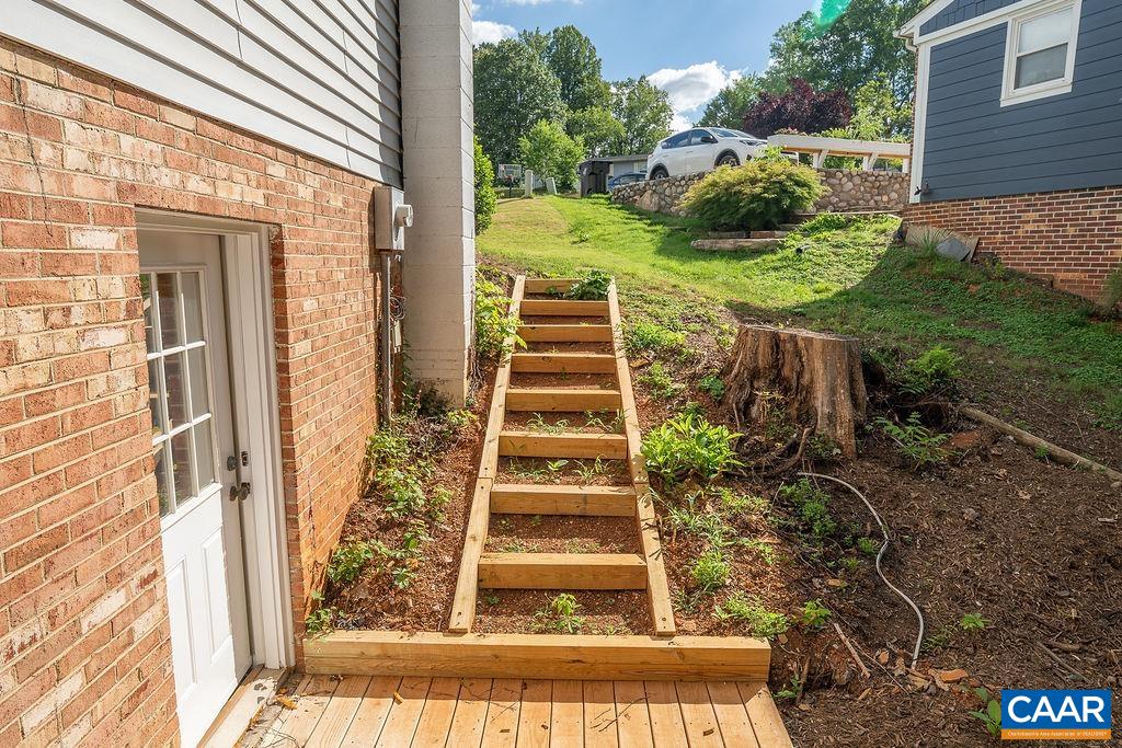 102 DORSET CT
