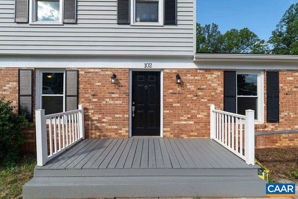 102 DORSET CT