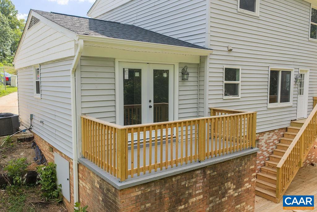 102 DORSET CT