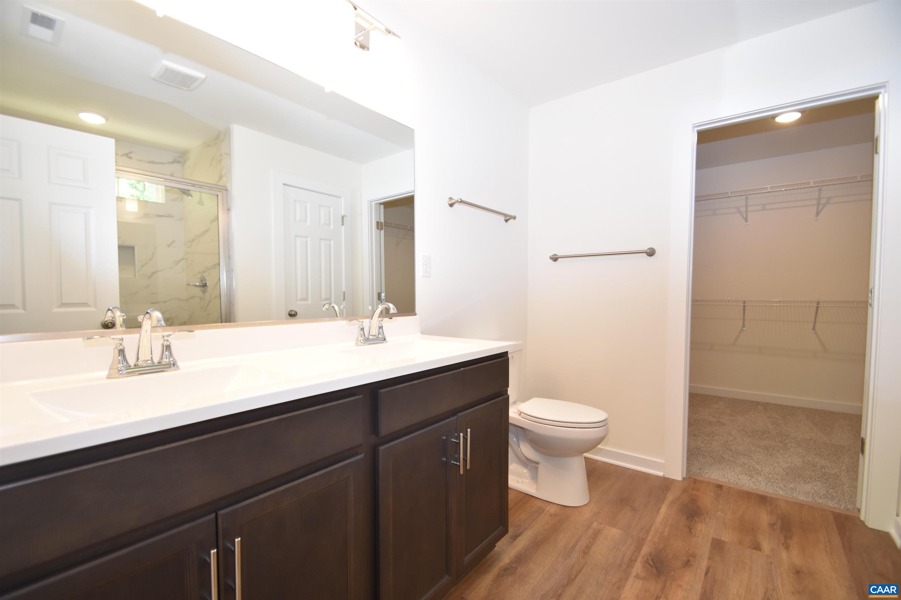 459 LAKE RD Unit: HL12B