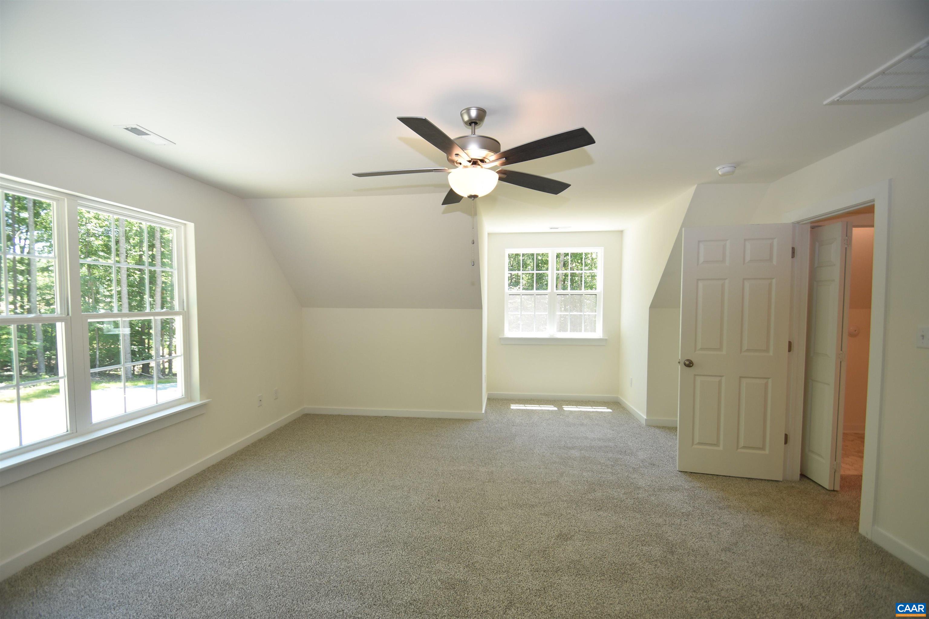 459 LAKE RD Unit: HL12B