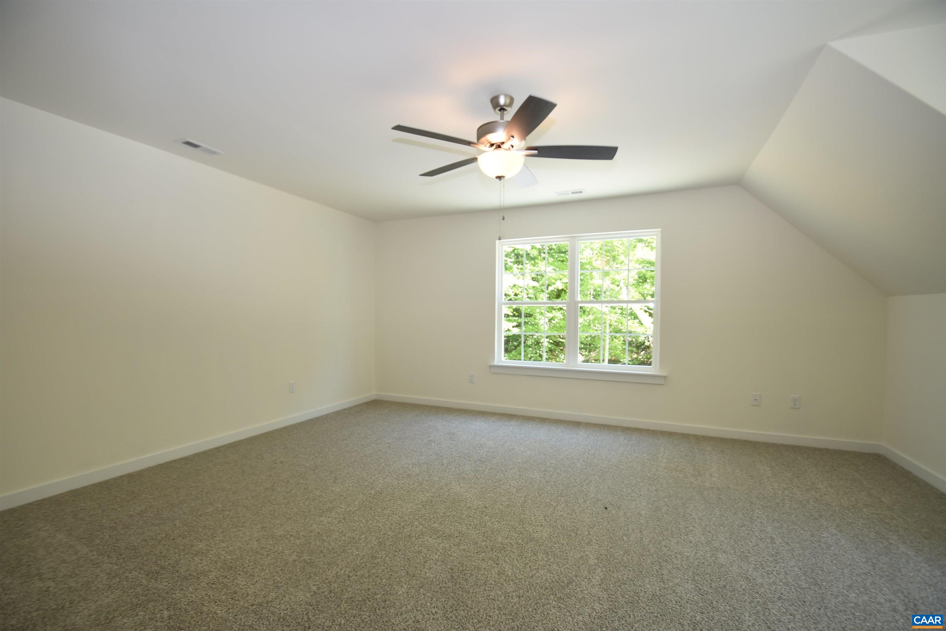 459 LAKE RD Unit: HL12B