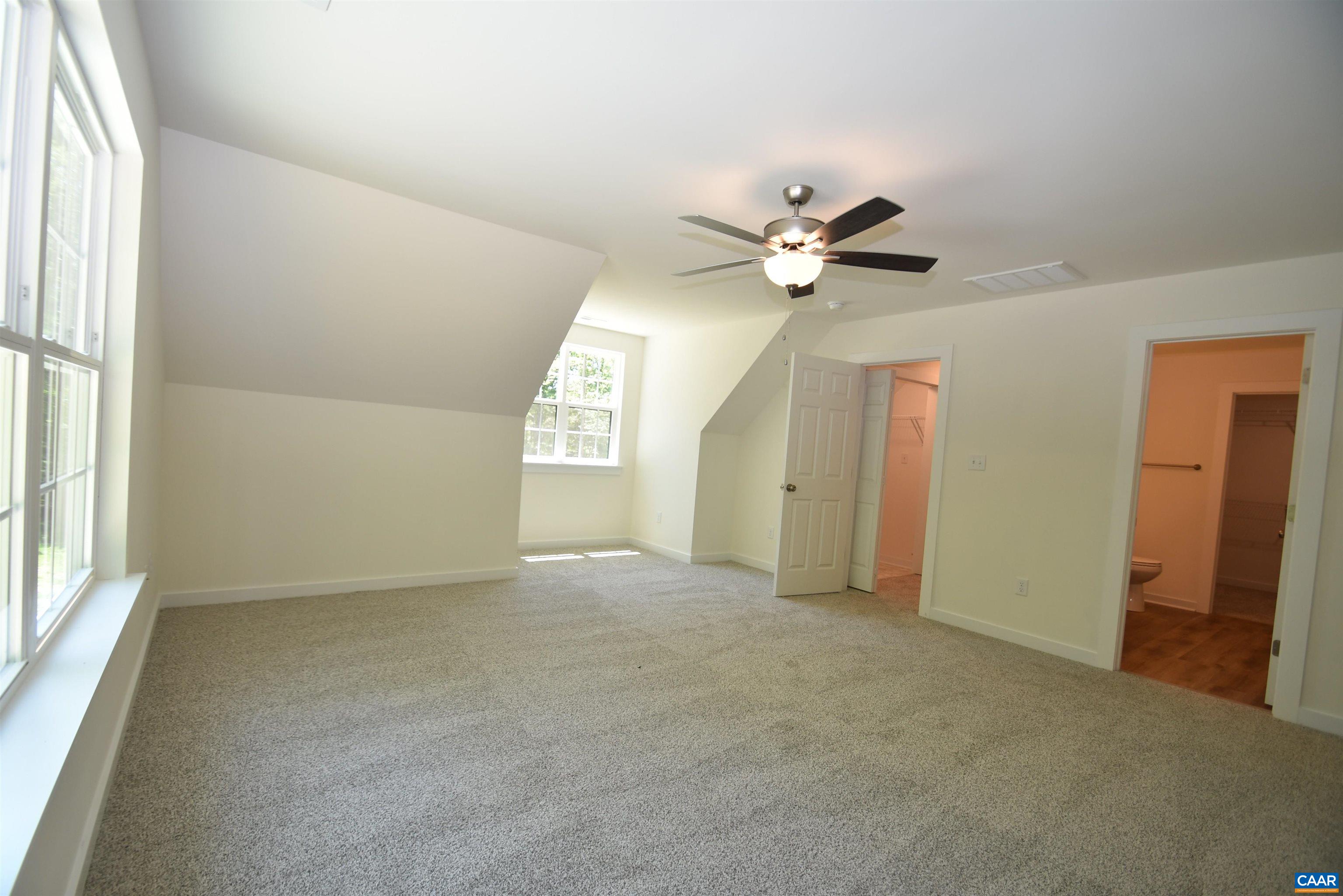 459 LAKE RD Unit: HL12B
