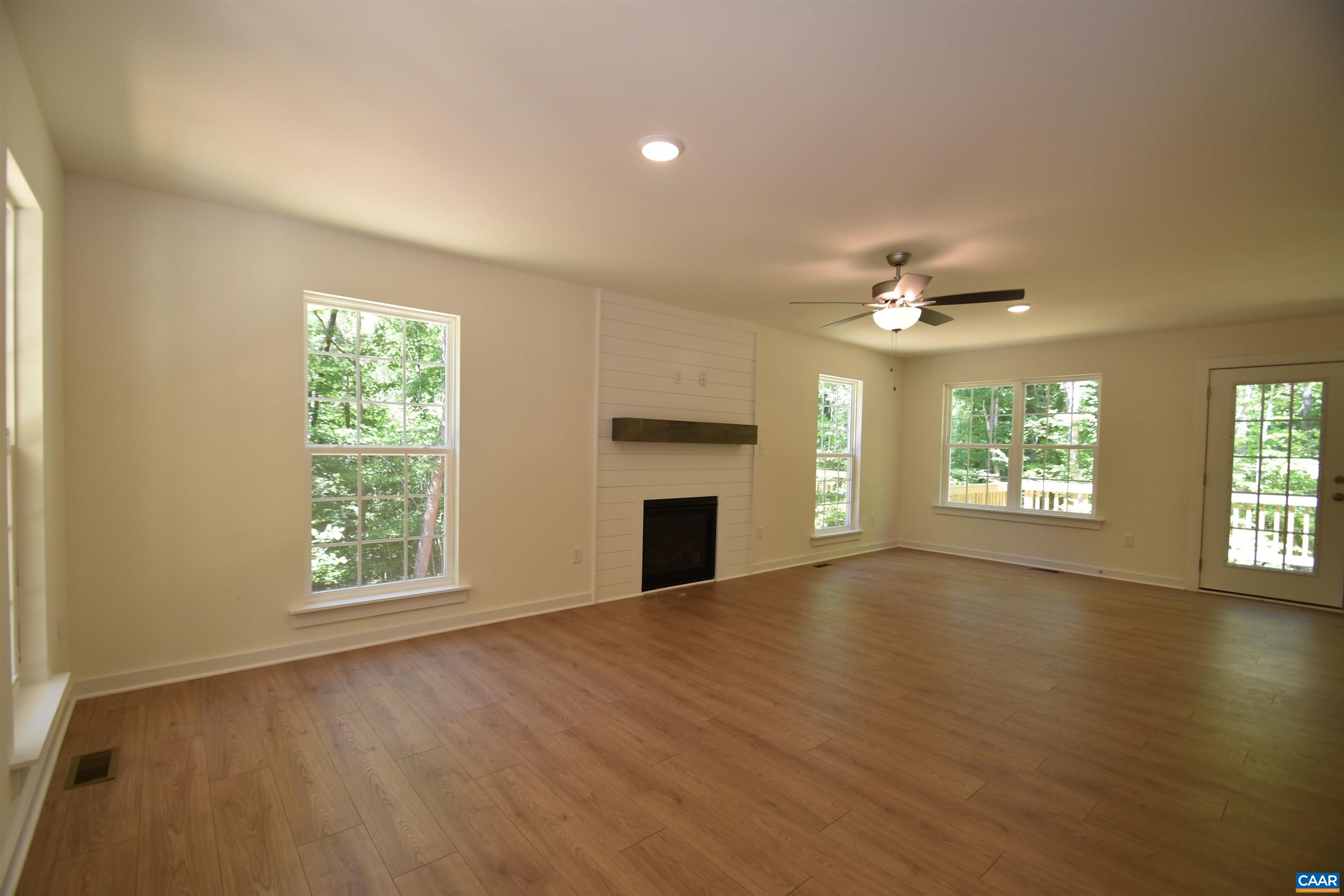 459 LAKE RD Unit: HL12B
