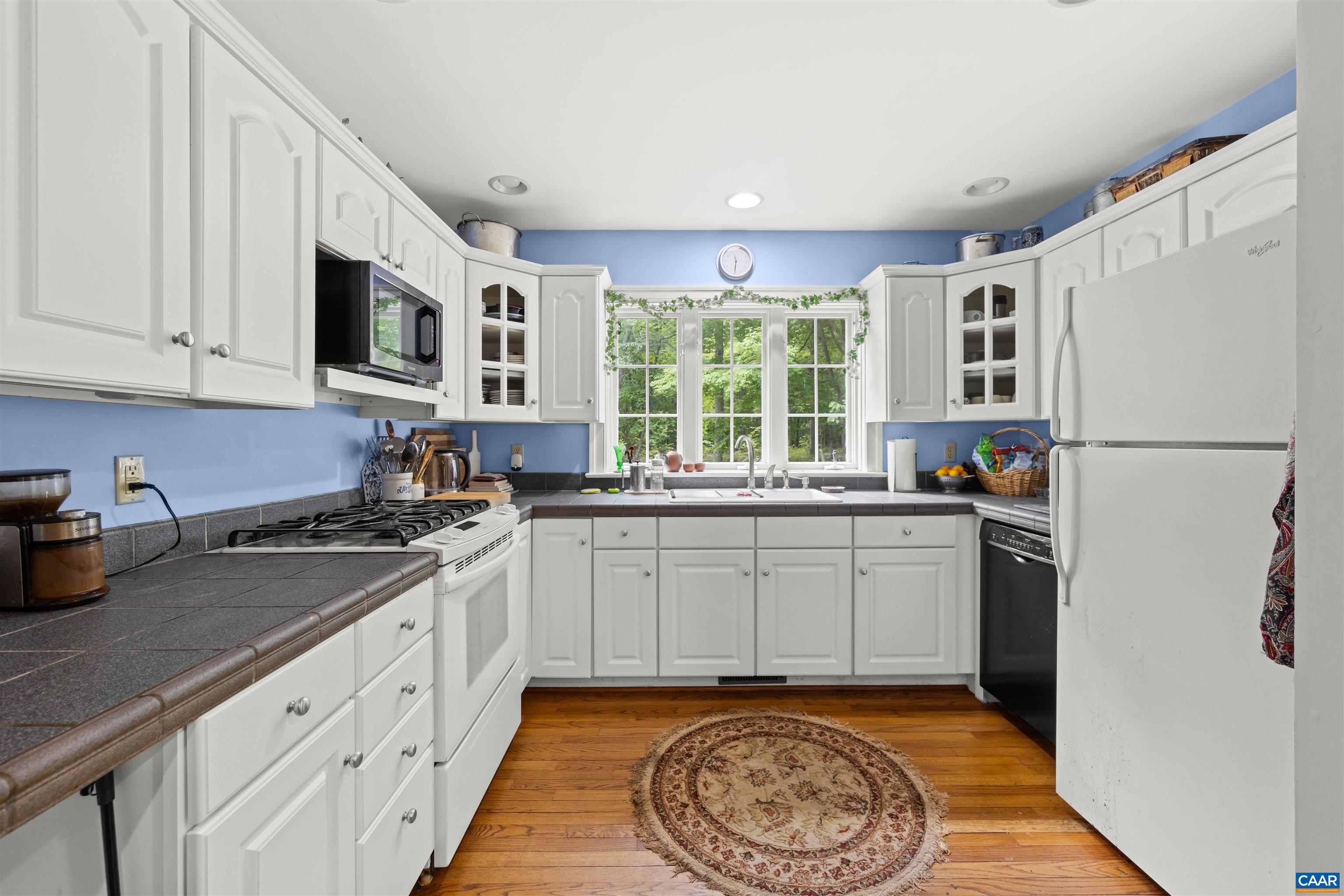 363 BRIDGEPORT RD