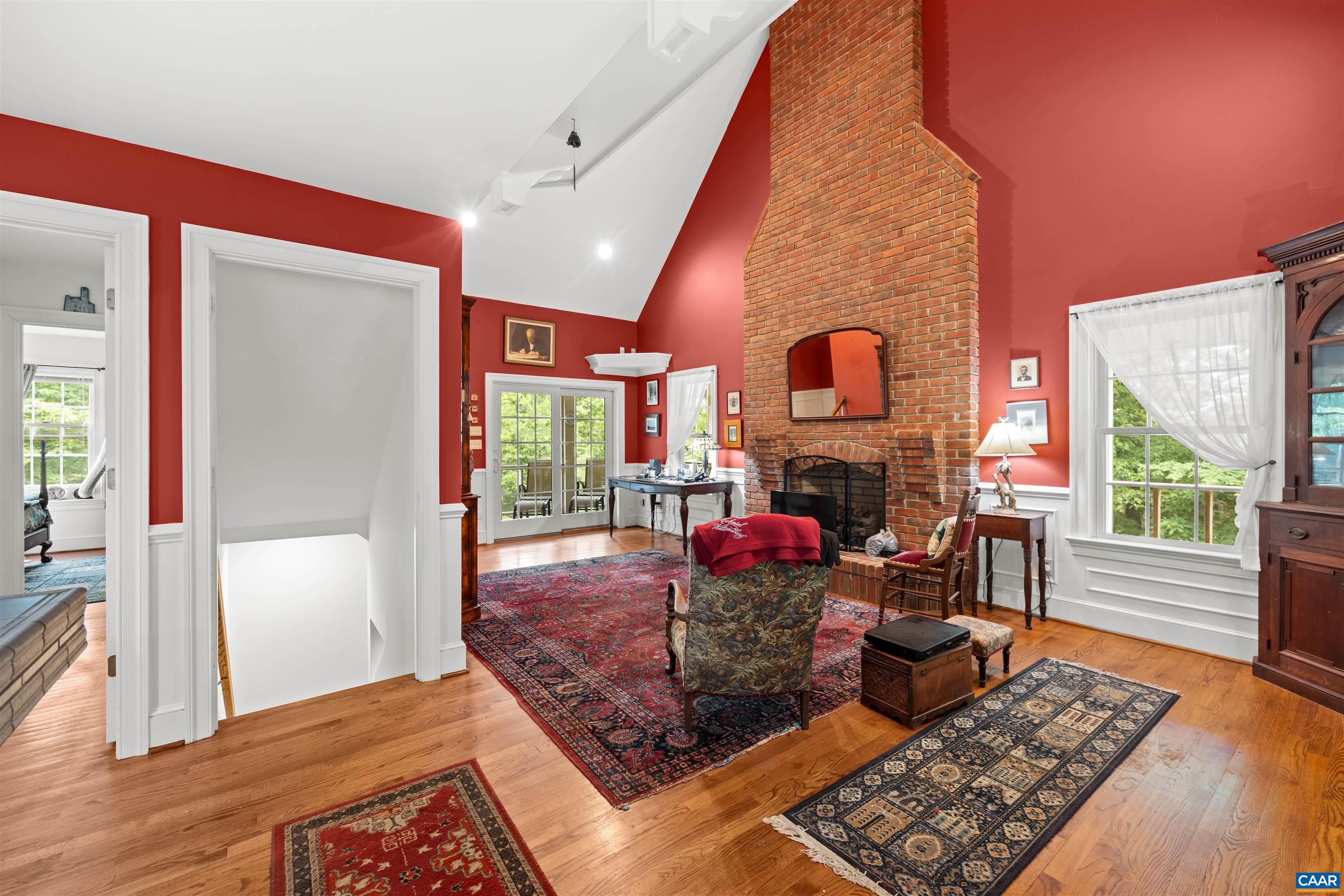 363 BRIDGEPORT RD