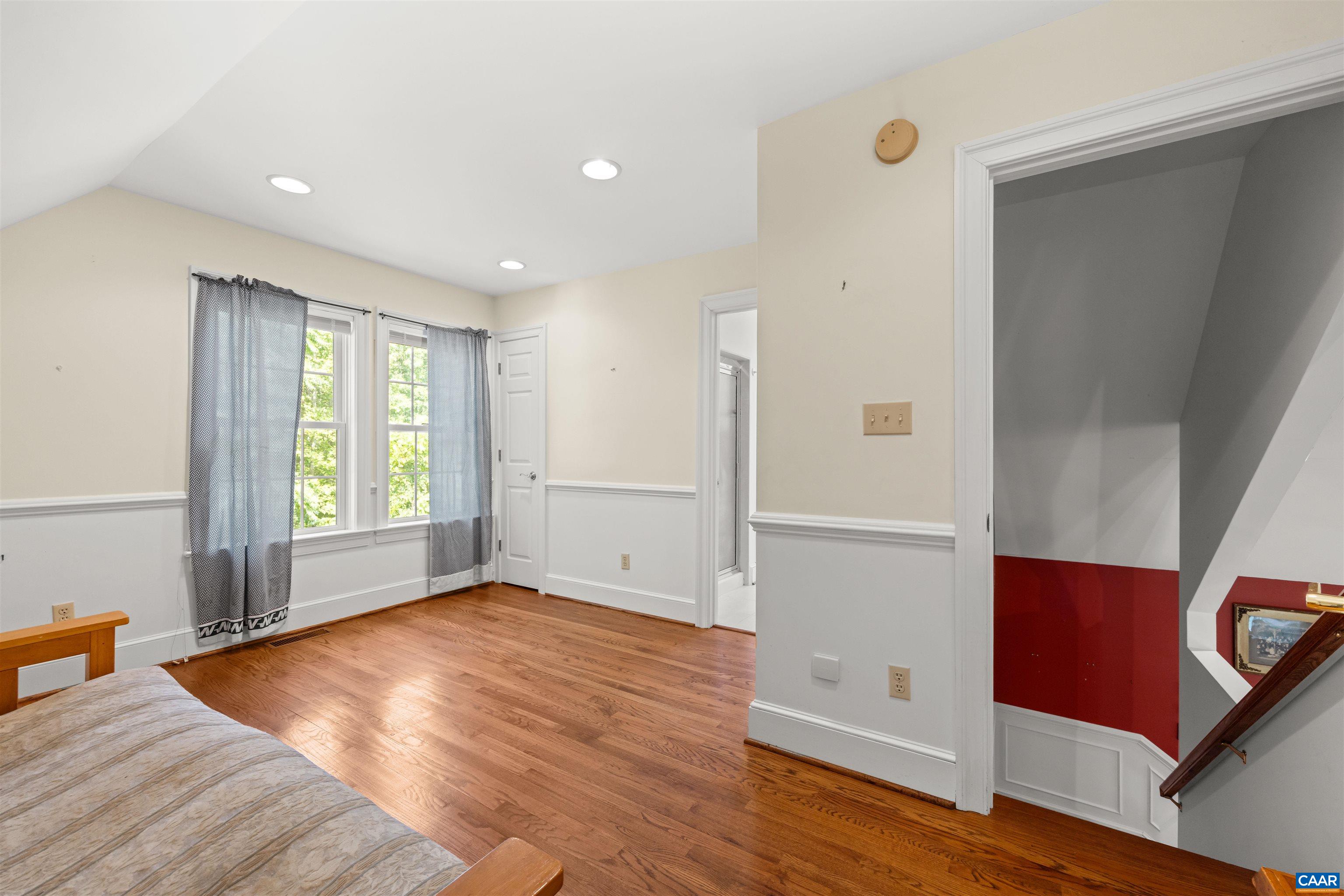 363 BRIDGEPORT RD