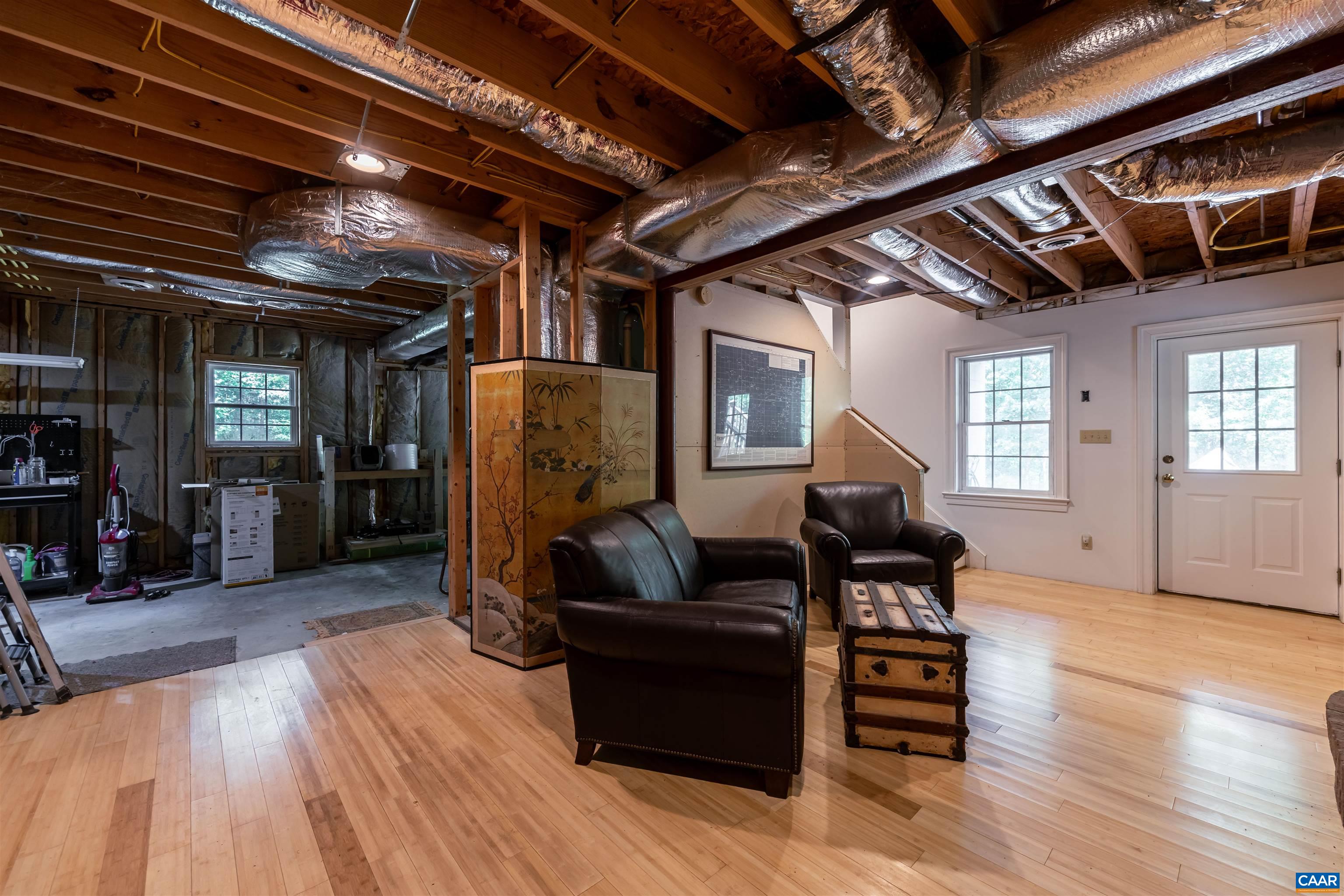363 BRIDGEPORT RD