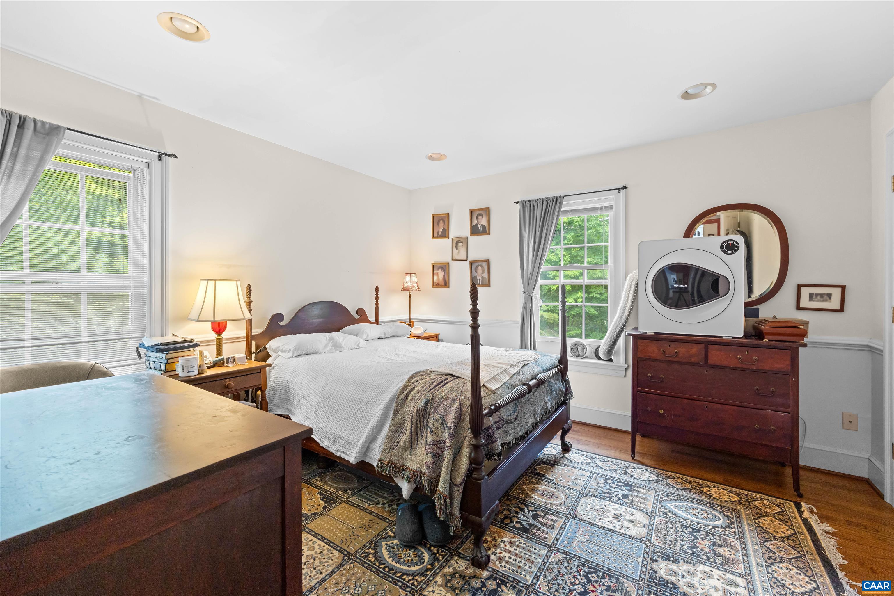 363 BRIDGEPORT RD