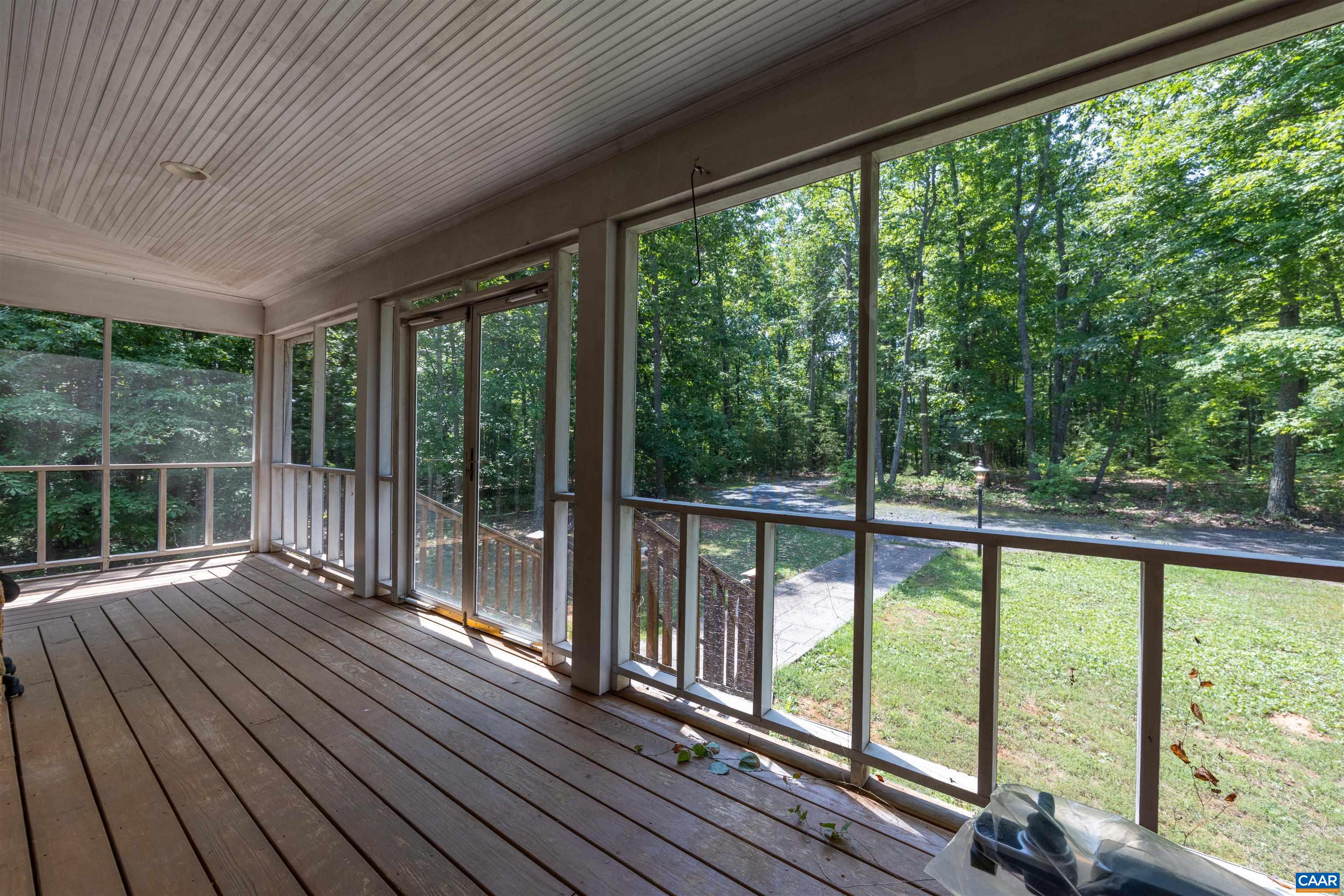 363 BRIDGEPORT RD