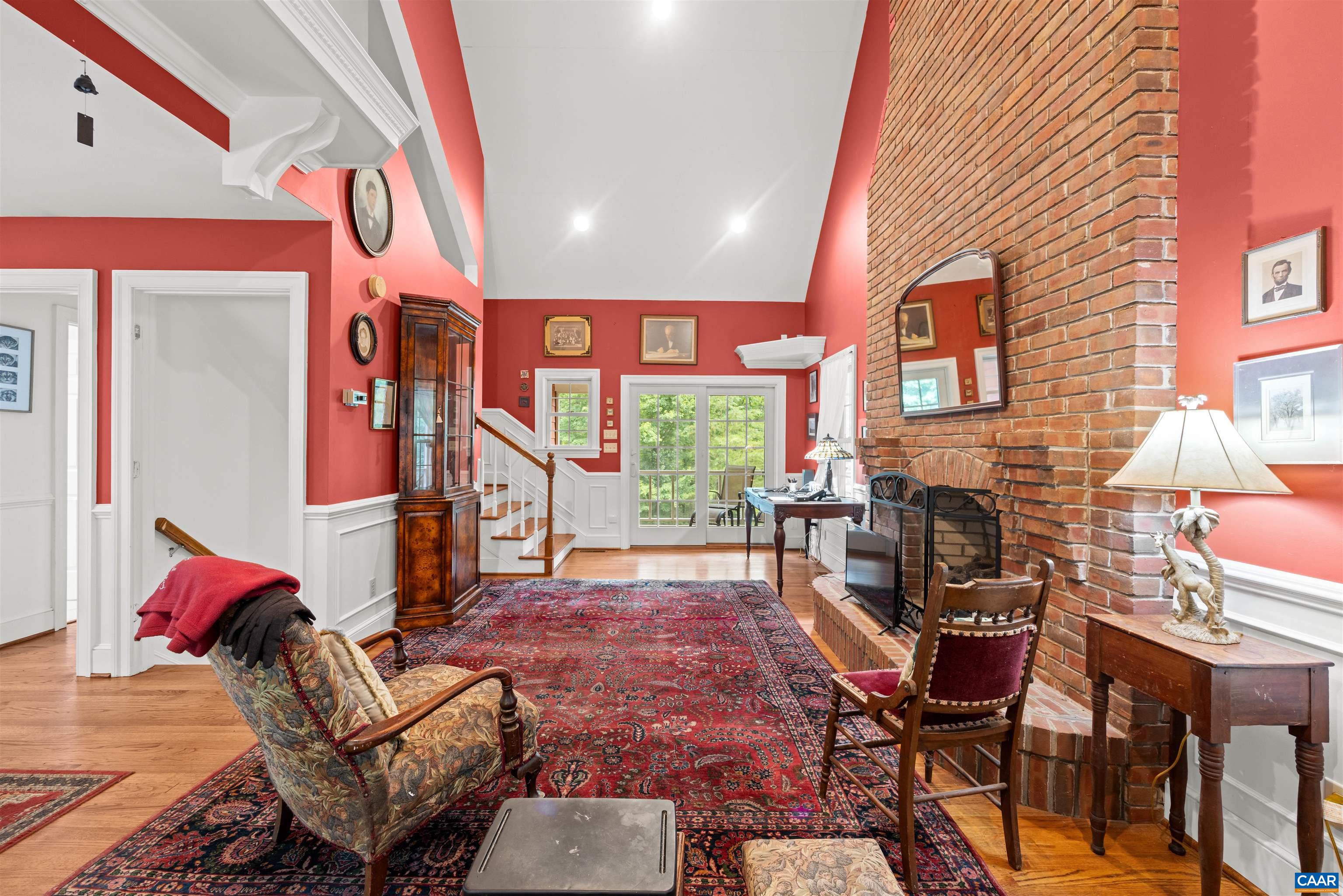 363 BRIDGEPORT RD