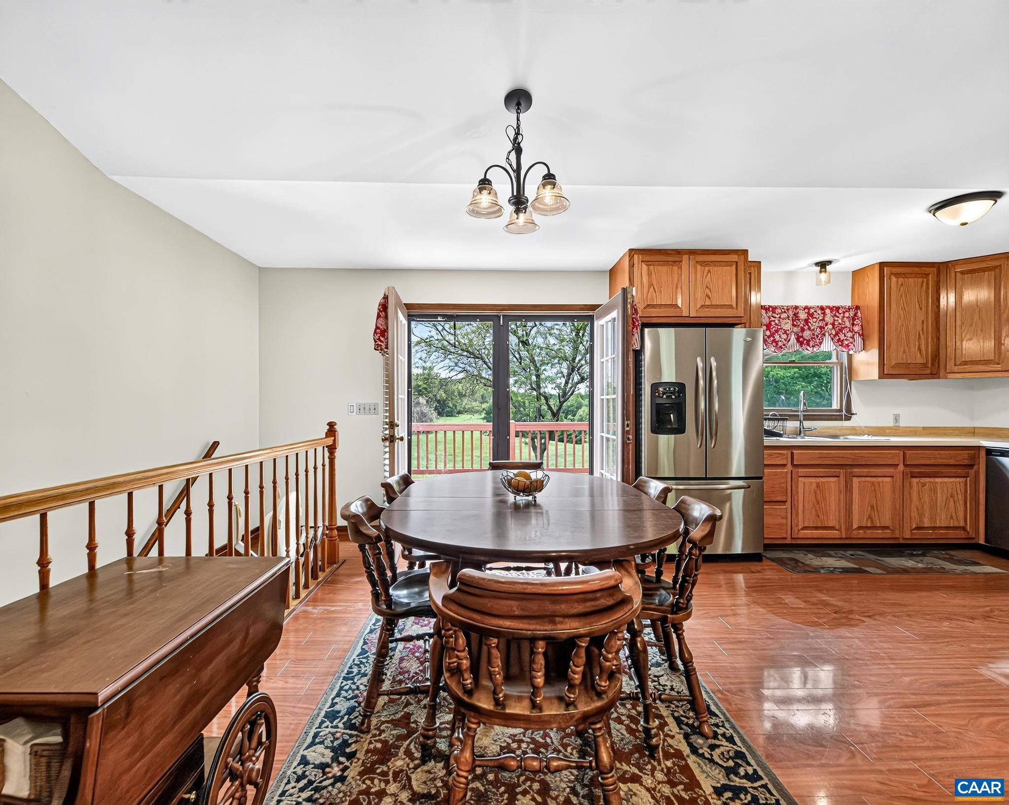 1379 RIDGE RD