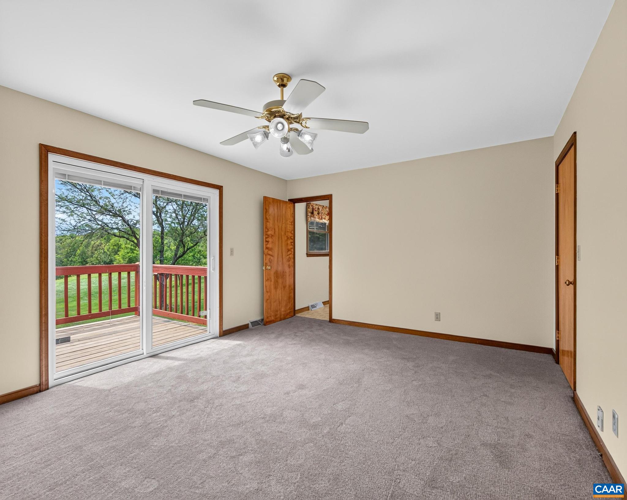 1379 RIDGE RD