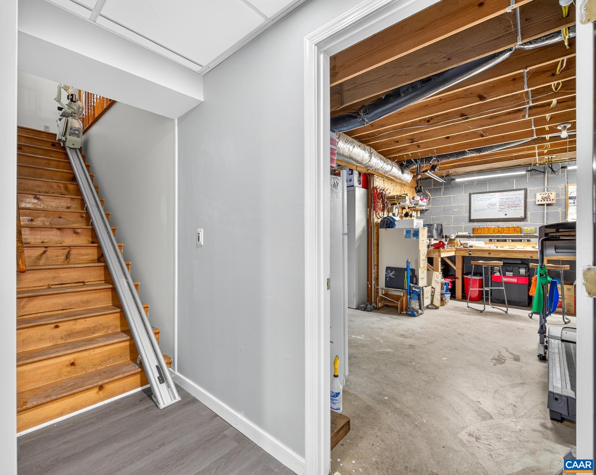 1379 RIDGE RD