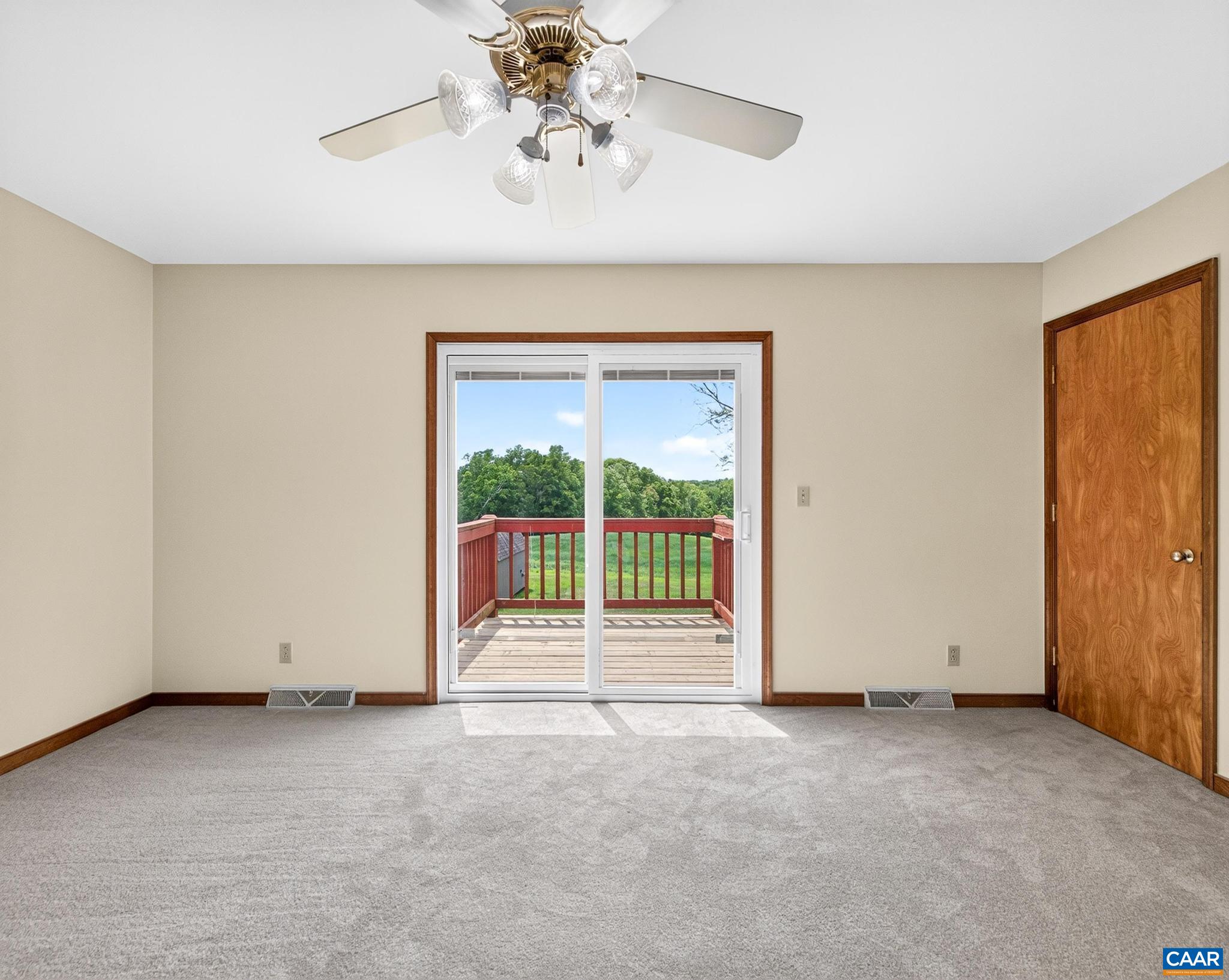 1379 RIDGE RD