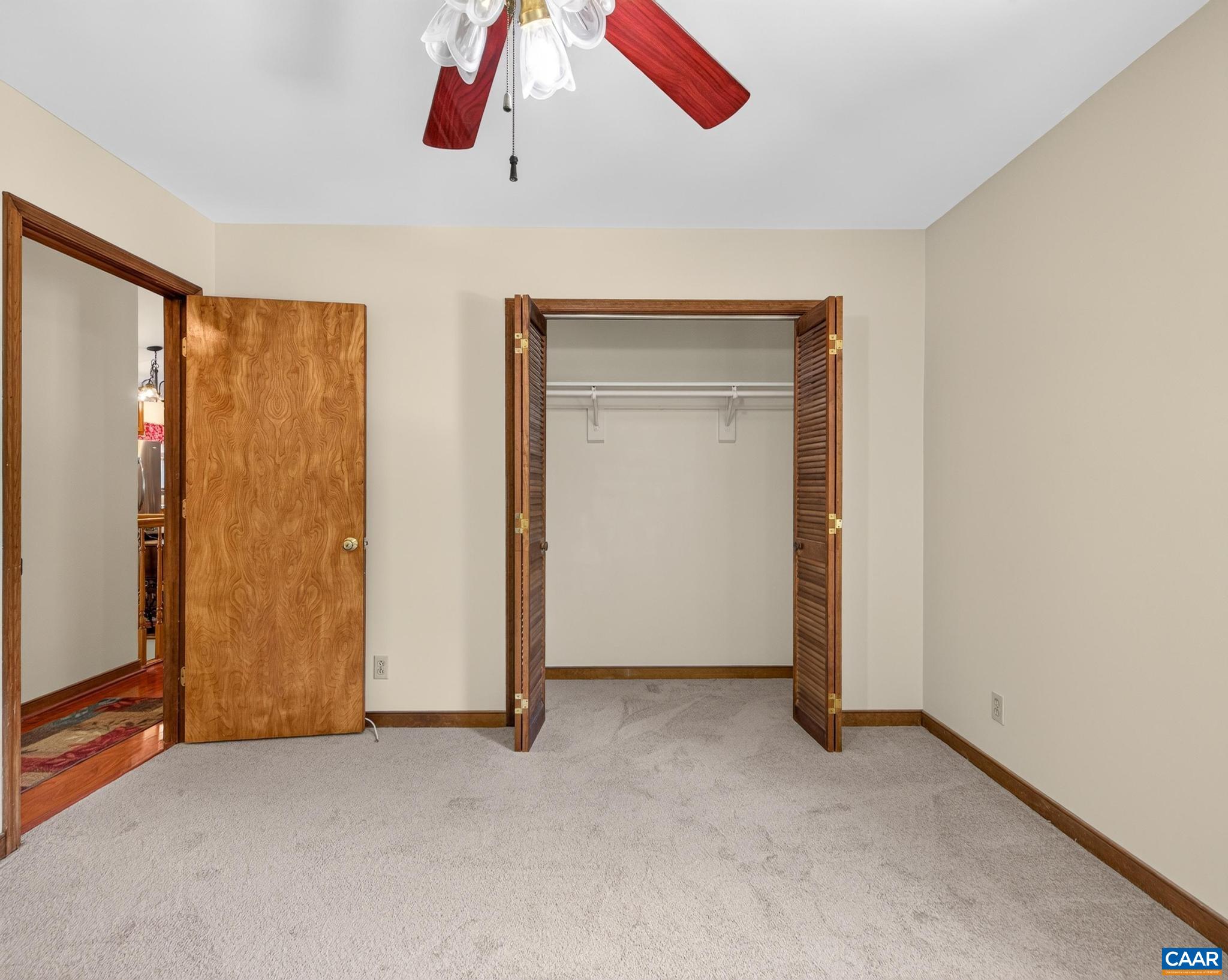 1379 RIDGE RD