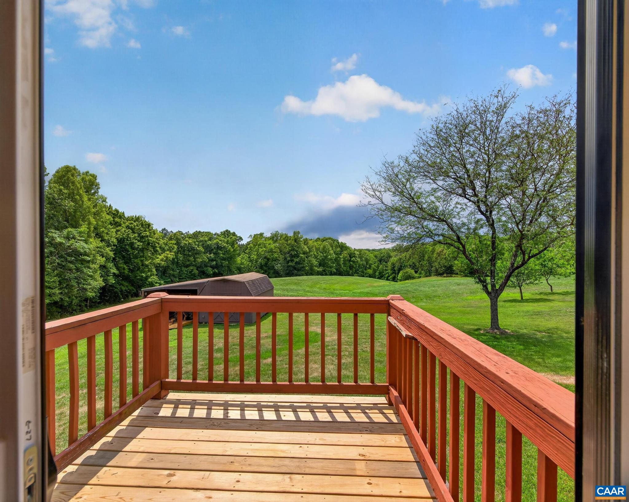 1379 RIDGE RD