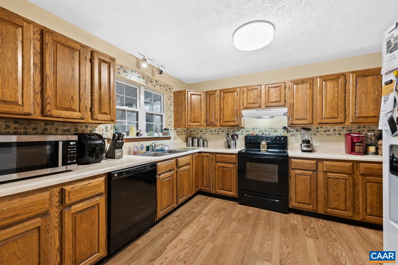 22 TANGLEWOOD RD