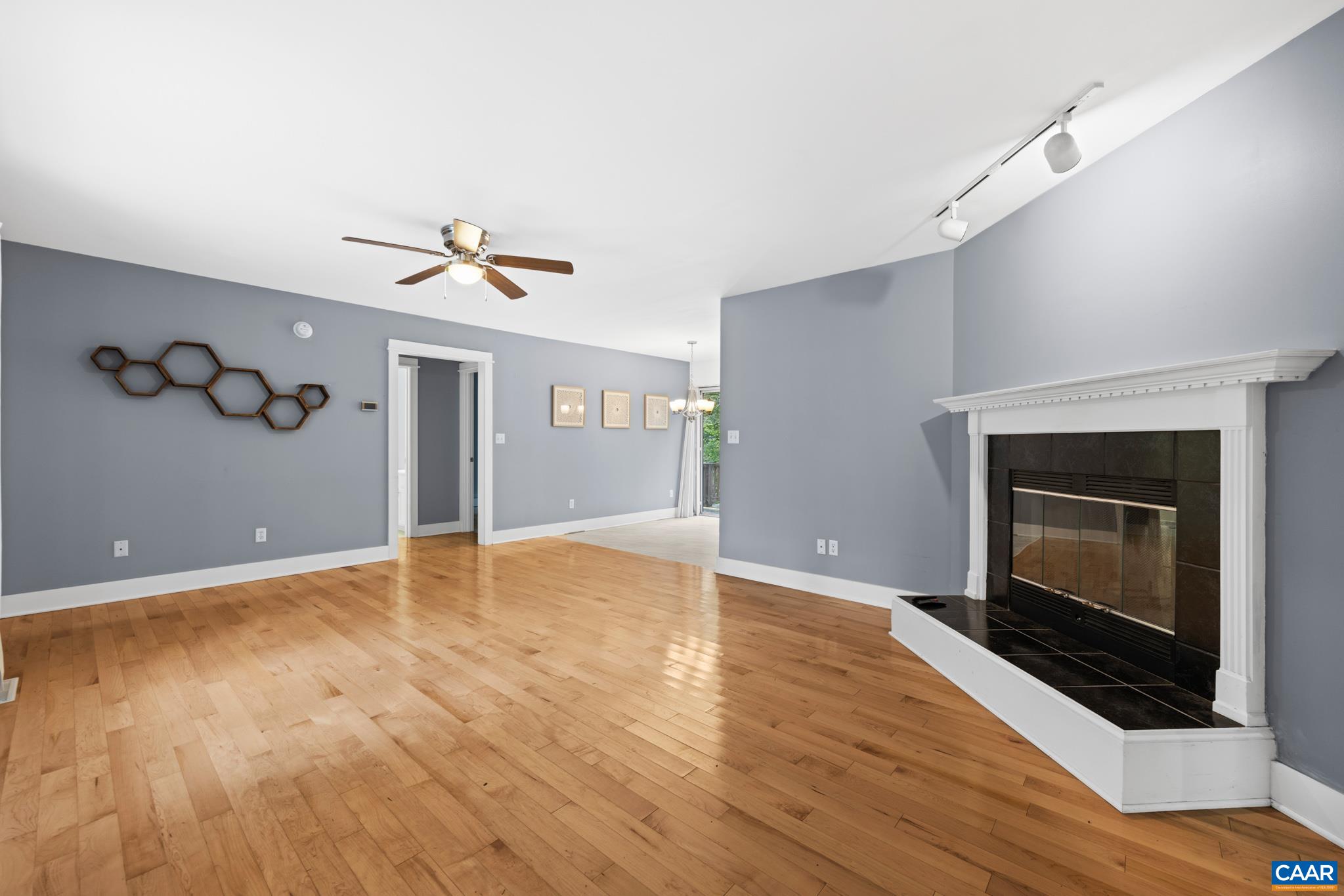 7 PLEASANT VIEW TER