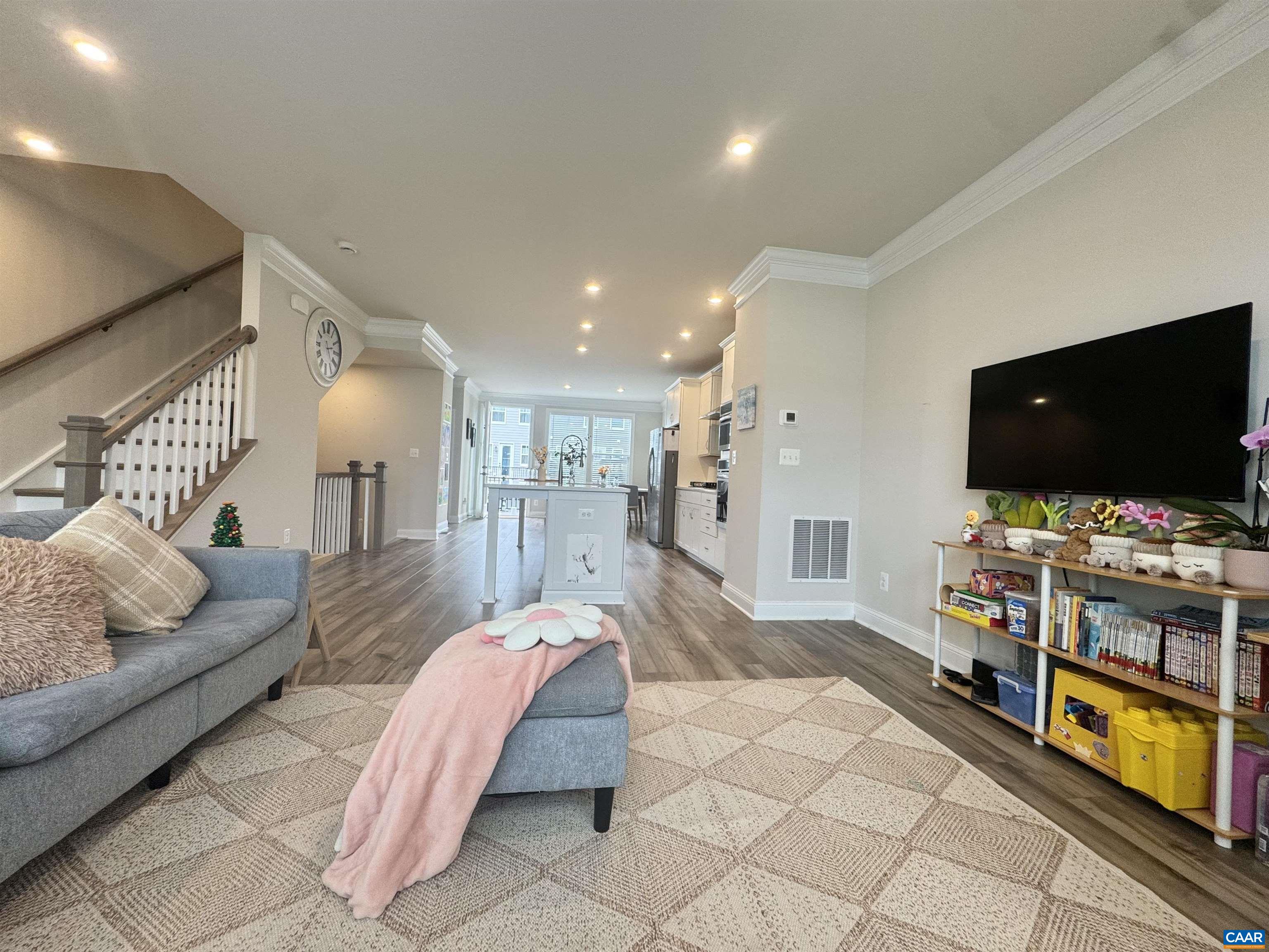 2208 BRINDLE LN