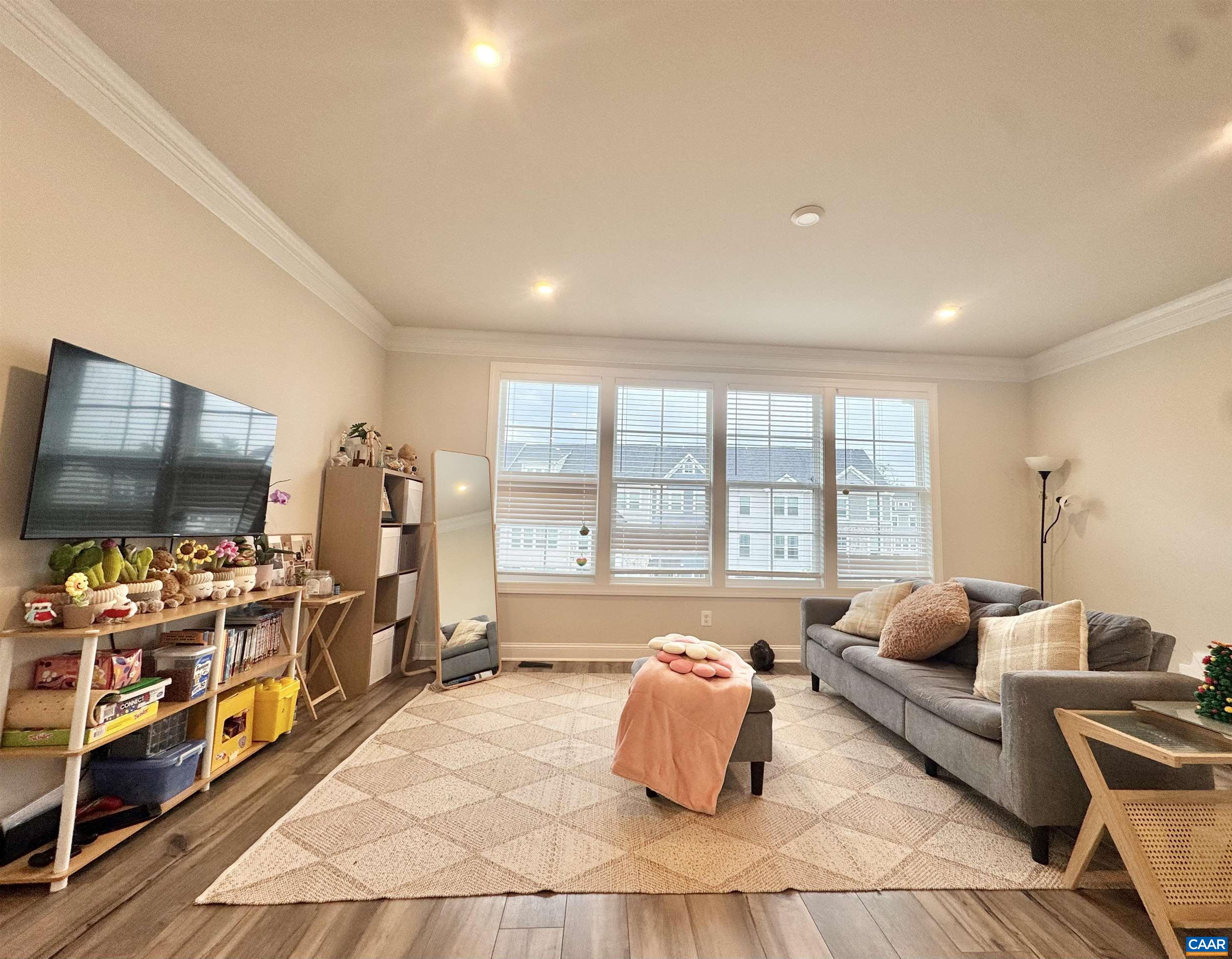 2208 BRINDLE LN