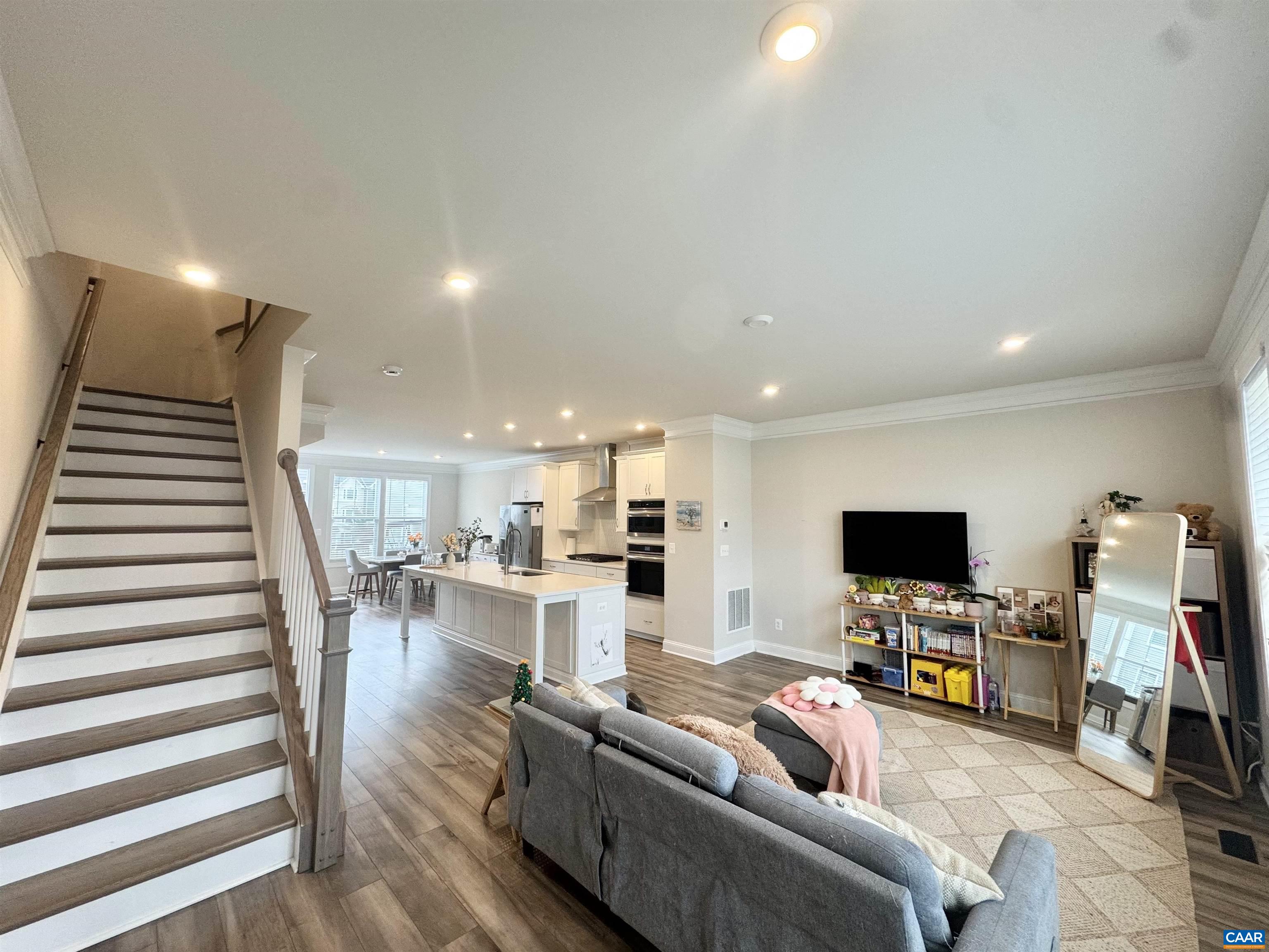 2208 BRINDLE LN