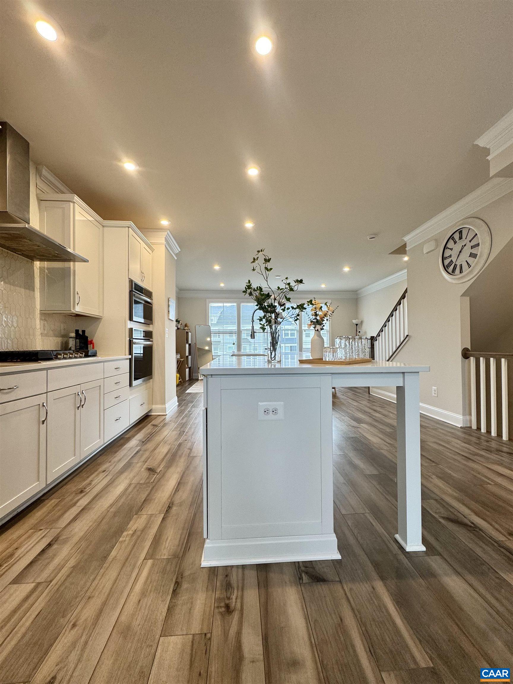 2208 BRINDLE LN