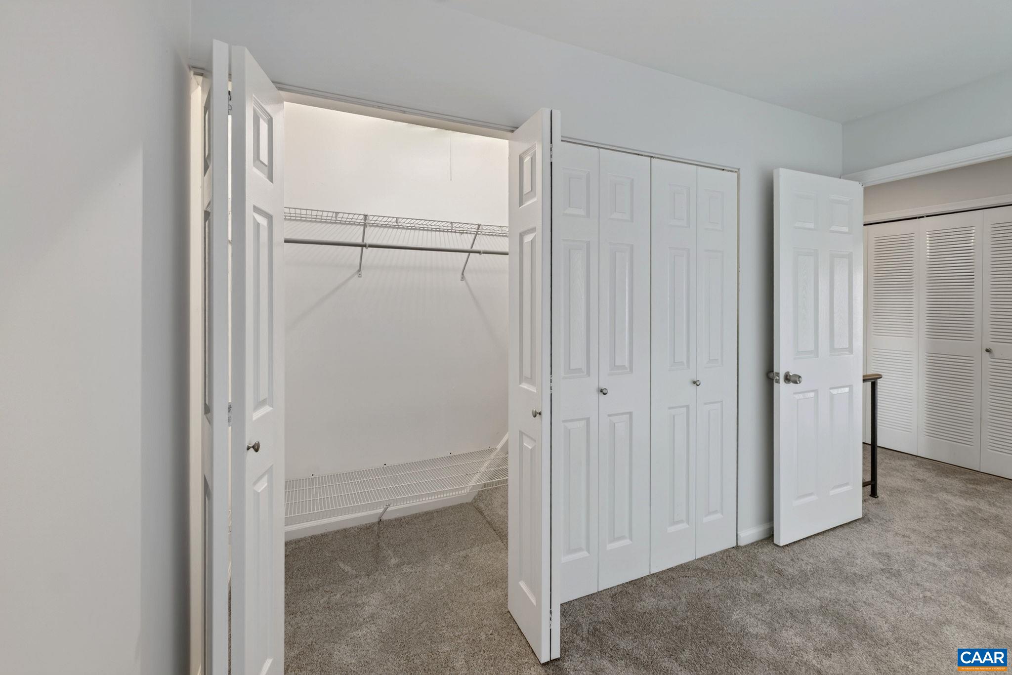 82 WOODLAKE DR