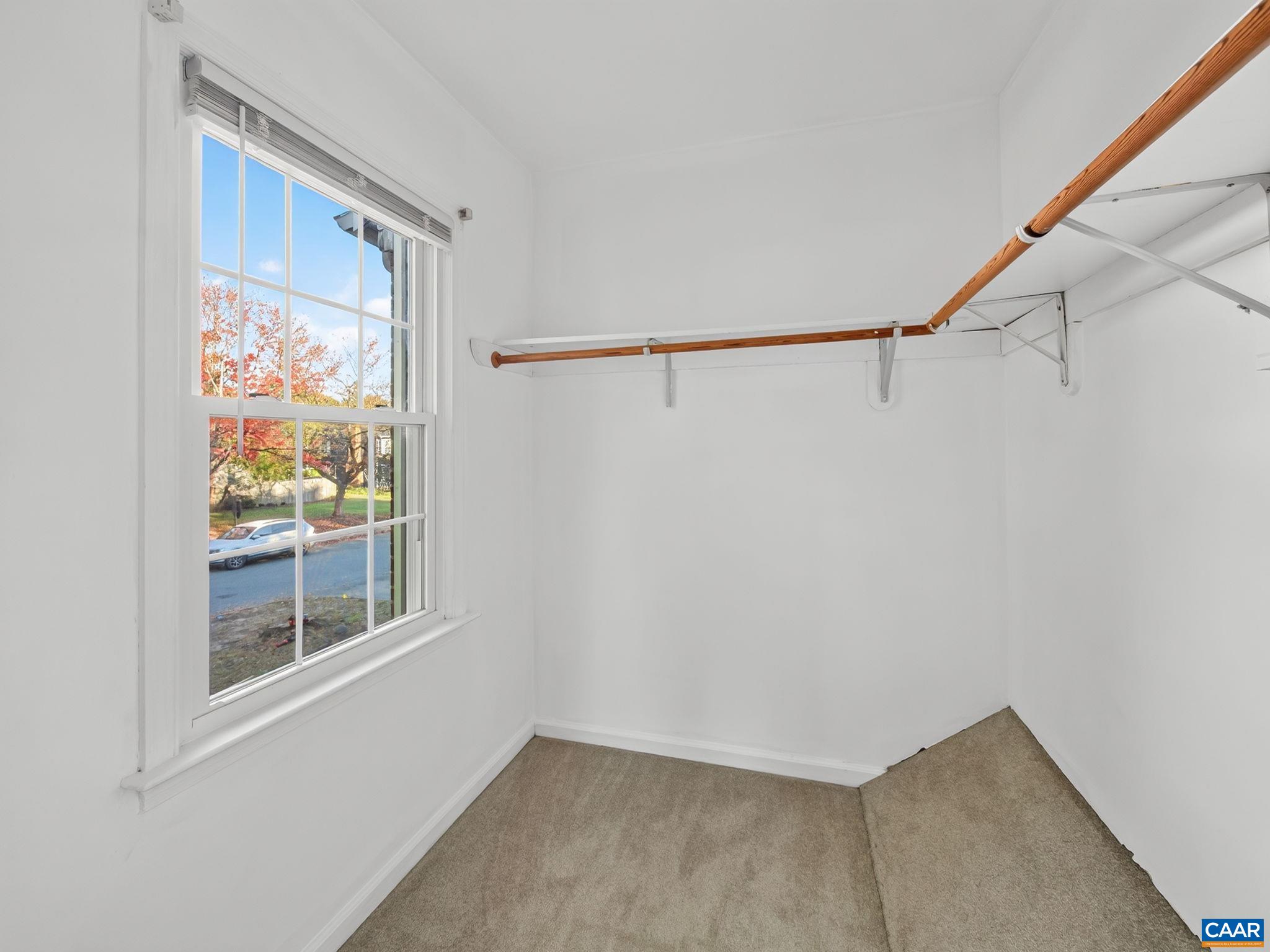 1400 MINOR RIDGE CT